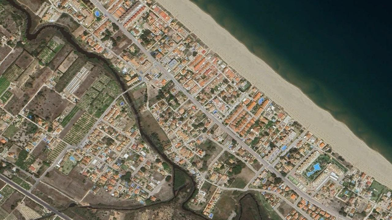 SUELO URBANO CONSOLIDADO EN DENIA. SIN COMISIÓN DE AGENCIA - foto 2