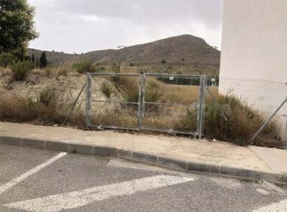 SUELO URBANO EN LA ROMANA. SIN COMISIÓN DE AGENCIA - foto 5