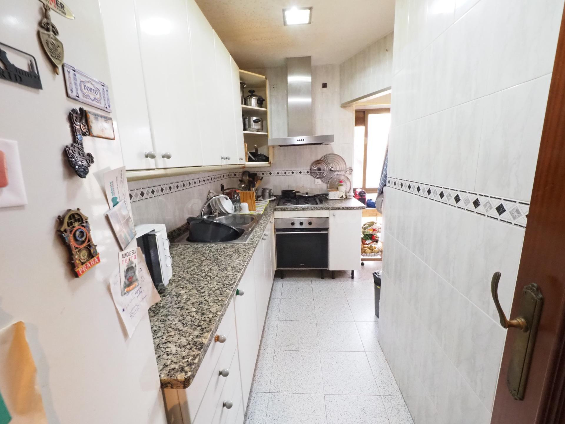 SE VENDE PISO EN BARCELONA, ZONA LA VALL D'HEBRON - foto 3