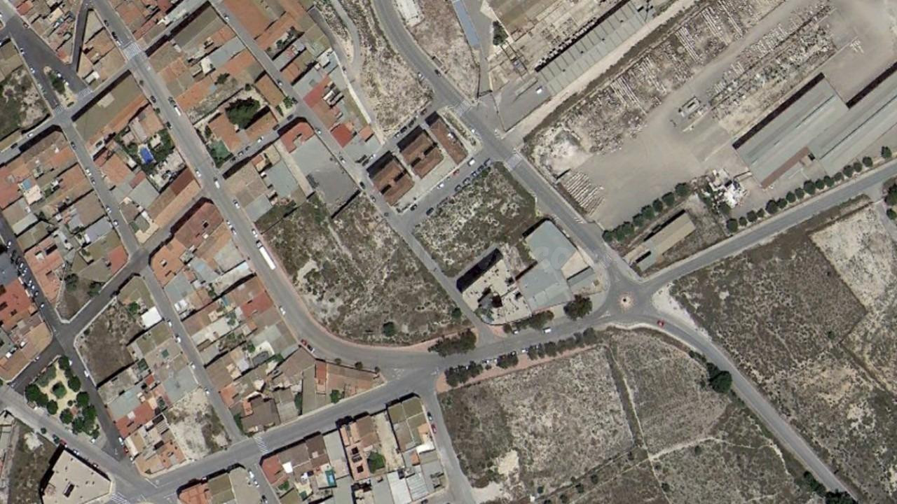 SUELO URBANO EN MONFORTE DEL CID. SIN COMISIÓN DE AGENCIA - foto 2