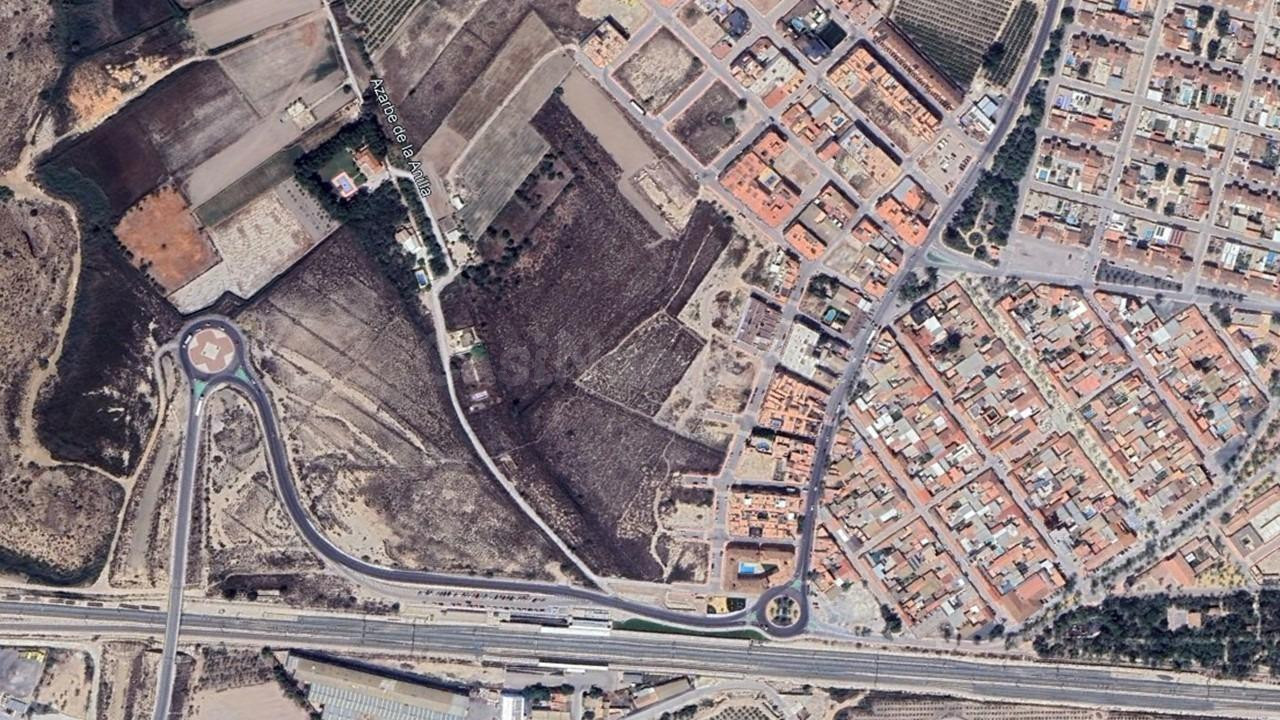 SUELO URBANO EN SAN ISIDRO. SIN COMISIÓN DE AGENCIA - foto 4