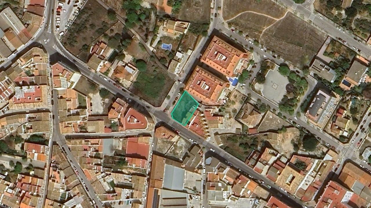 SOLAR DE USO RESIDENCIAL EN PEDREGUER. SIN COMISIÓN DE AGENC - foto 2