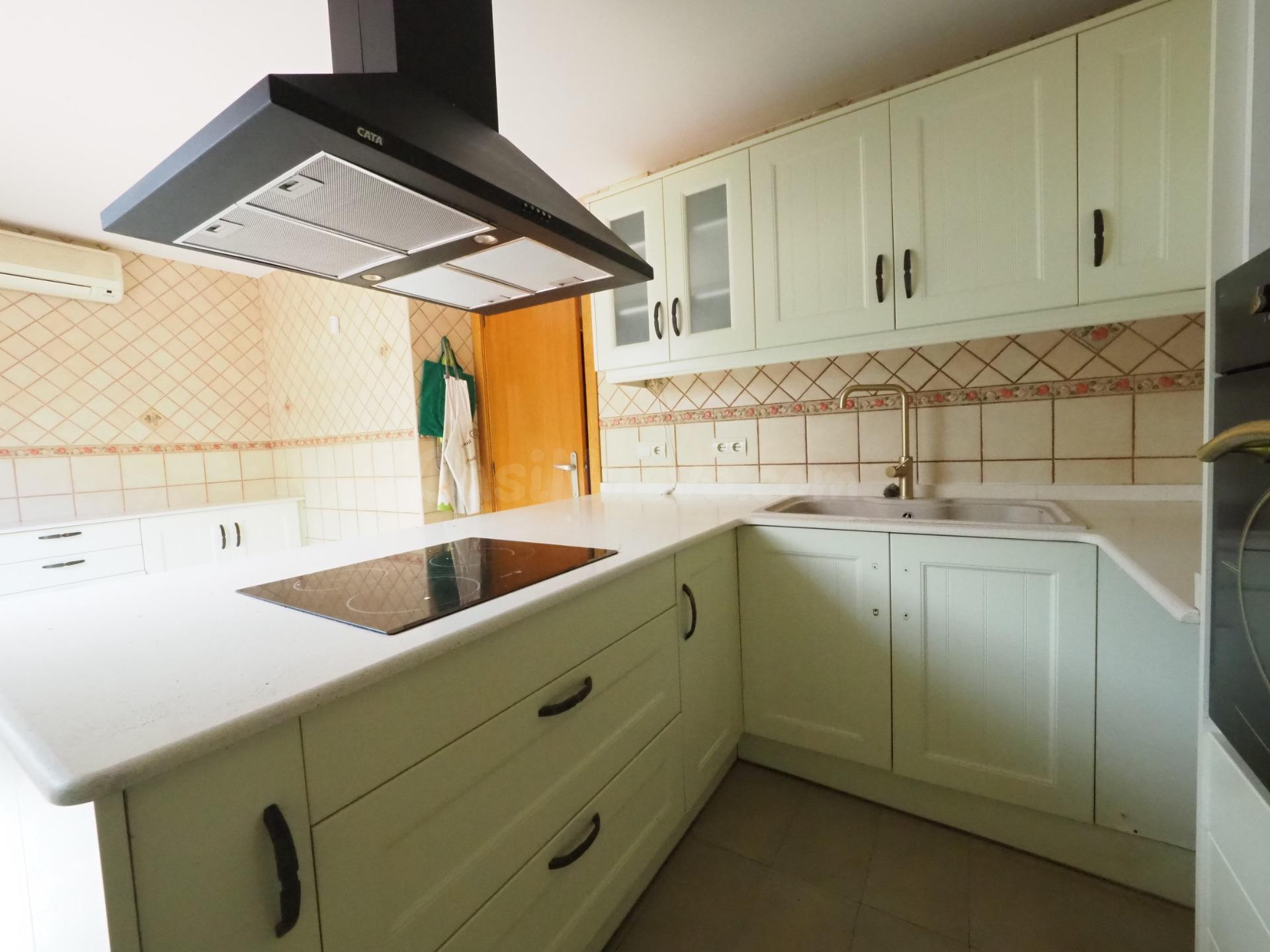 SE VENDE CASA ADOSADA EN TERRASSA, ZONA ROC BLANC - foto 5