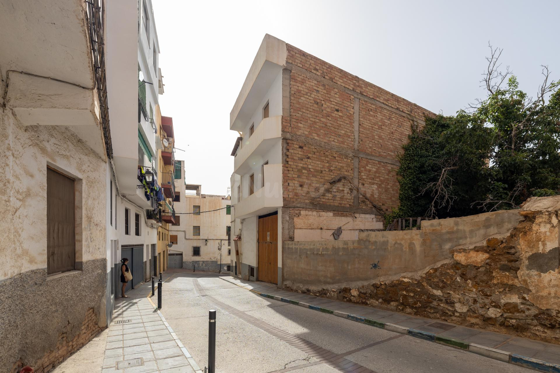 ¡EDIFICIO COMPLETO EN EL CENTRO DE LANJARON! LA INVERSION QU - foto 3