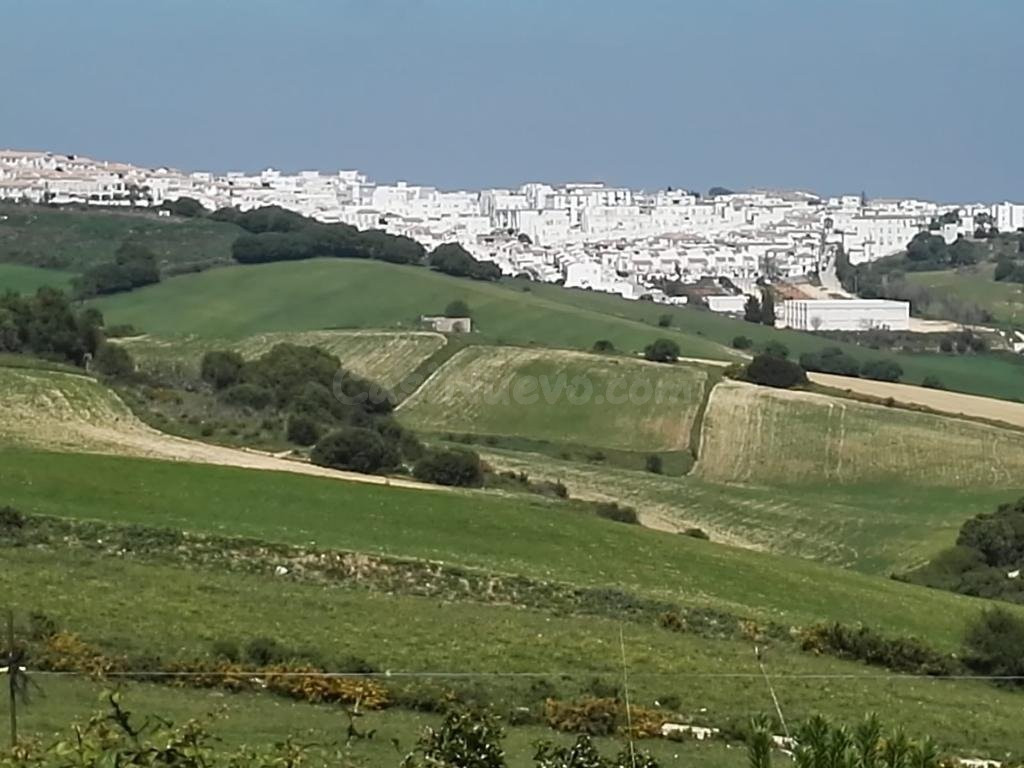 CASA CON TERRENO(RÚSTICO) EN VEJER DE LA FRONTERA