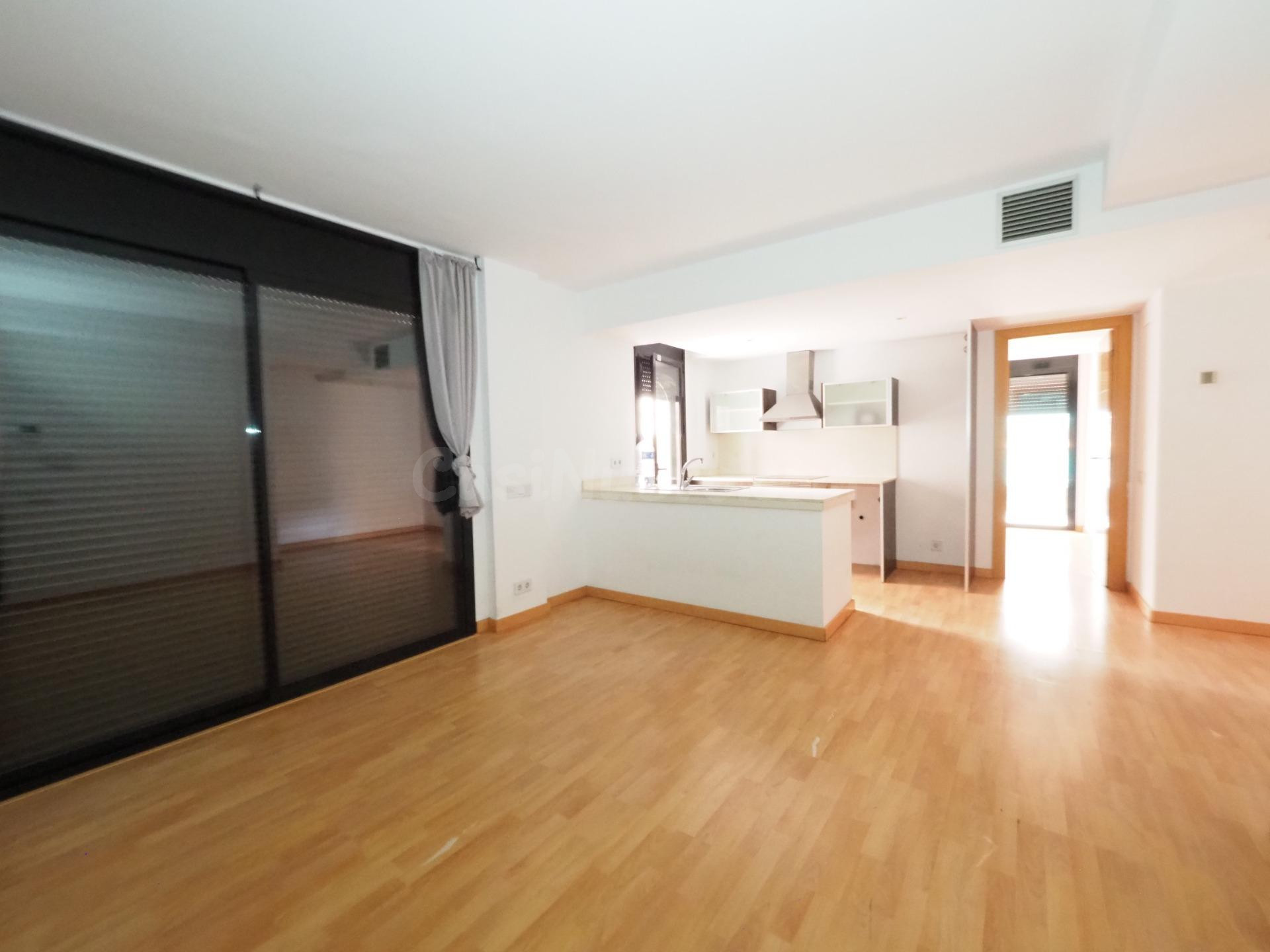 SE VENDE PISO EN BARCELONA, ZONA LA VERNEDA I LA PAU