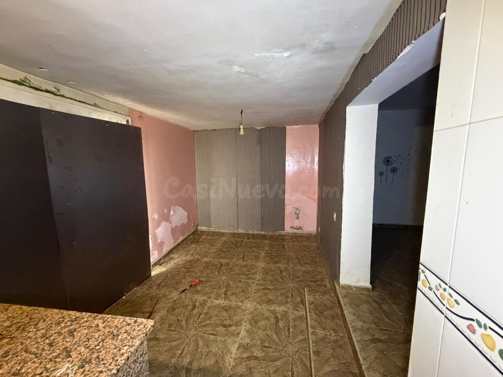 SE VENDE PISO EN TERRASSA, ZONA LA MAURINA
