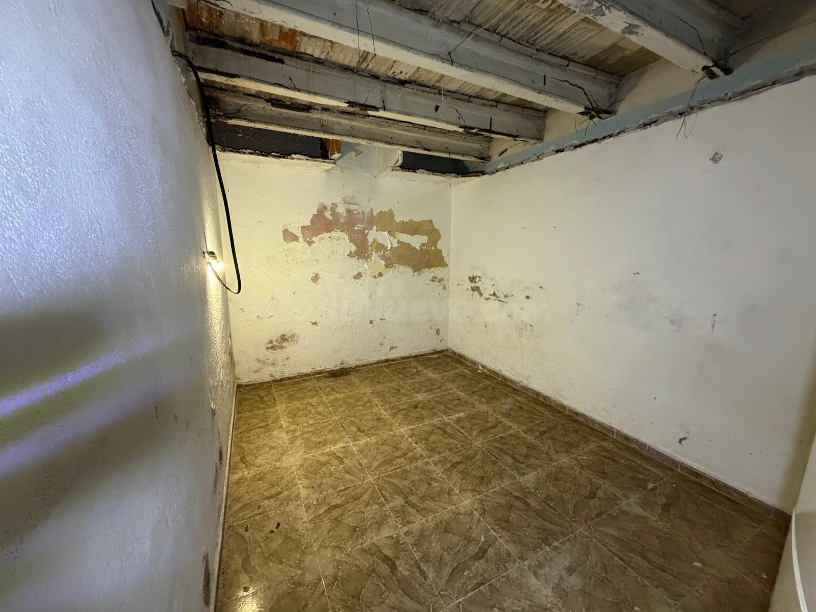SE VENDE PISO EN TERRASSA, ZONA LA MAURINA - foto 5