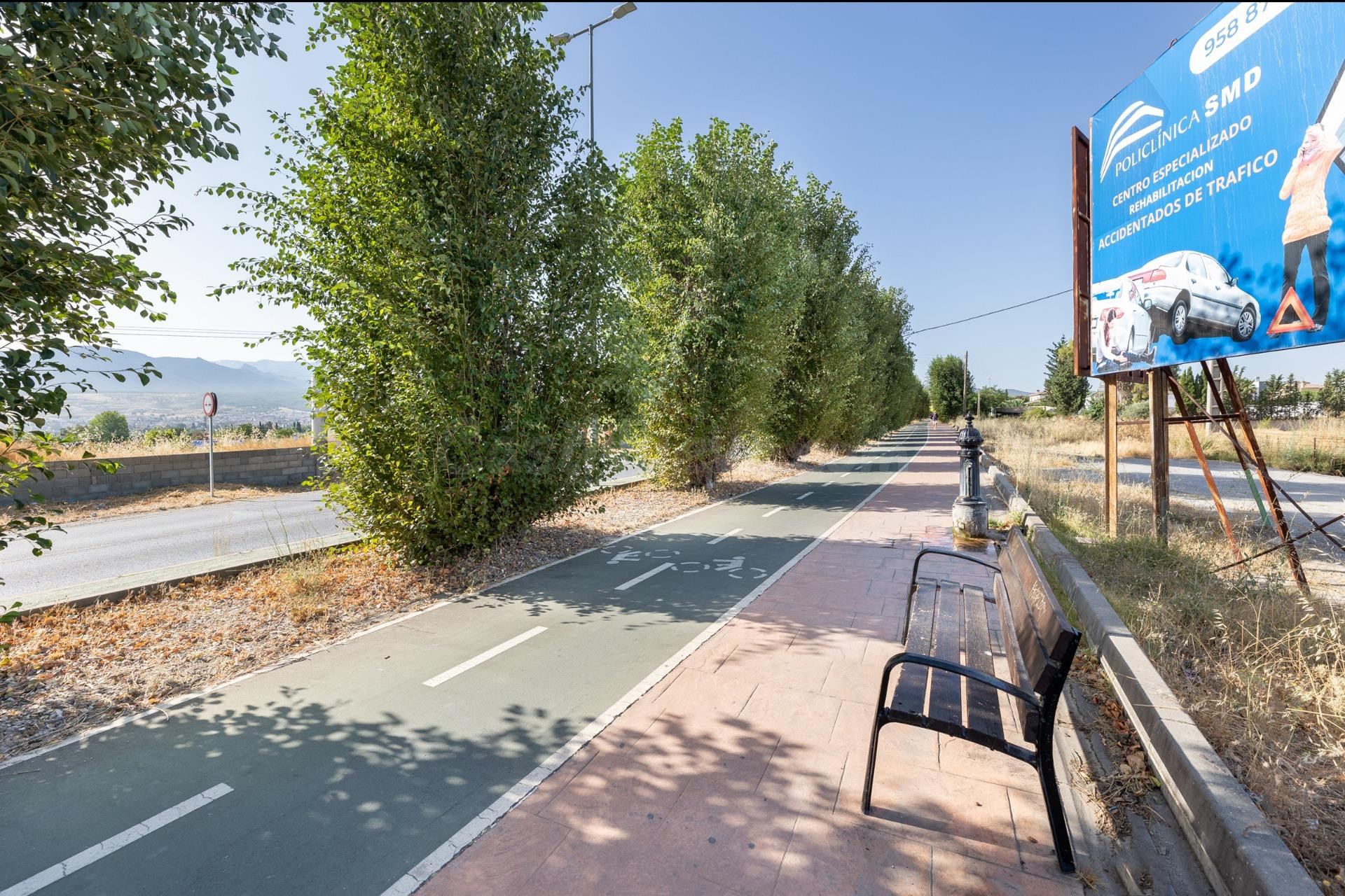 FINCA RÚSTICA A LA ENTRADA DE OGÍJARES.