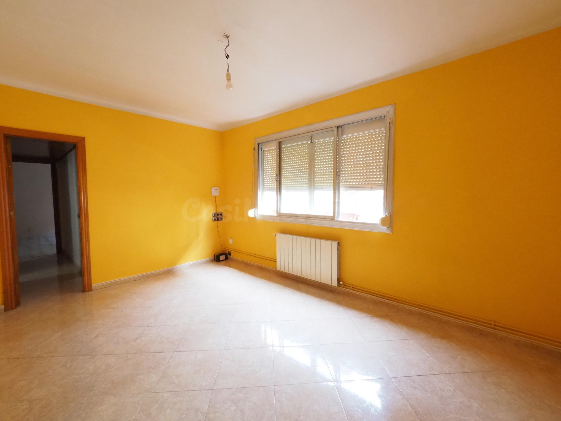 SE VENDE PISO EN BADALONA ZONA LLEFIA - foto 3