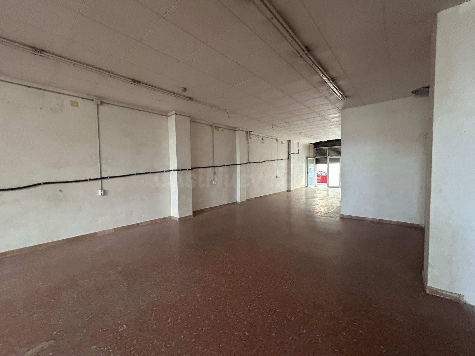 SE VENDE LOCAL COMERCIAL EN BARBERÀ DEL VALLÈS - foto 3