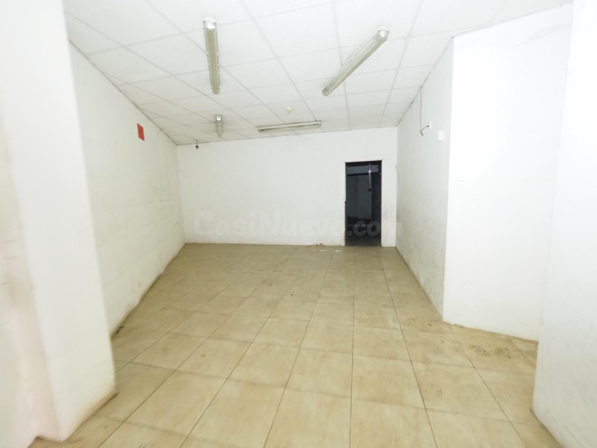 SE VENDE LOCAL COMERCIAL EN MANRESA, ZONA CARRETERA DE VIC - foto 5