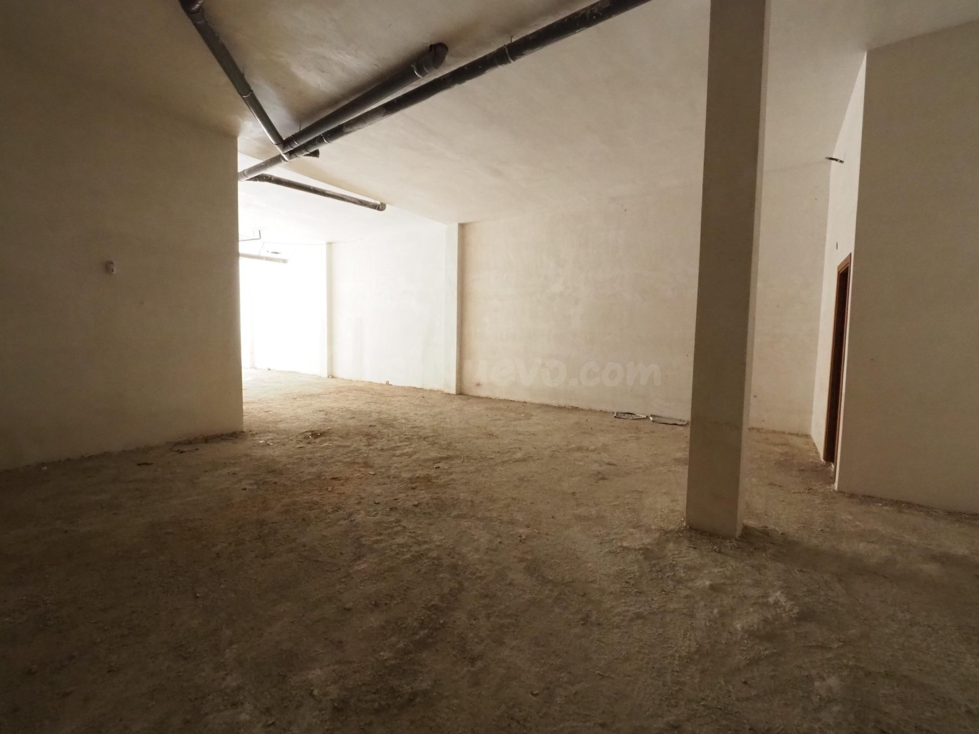 SE VENDE LOCAL COMERCIAL EN TERRASSA, ZONA ESPORTIVA - foto 4