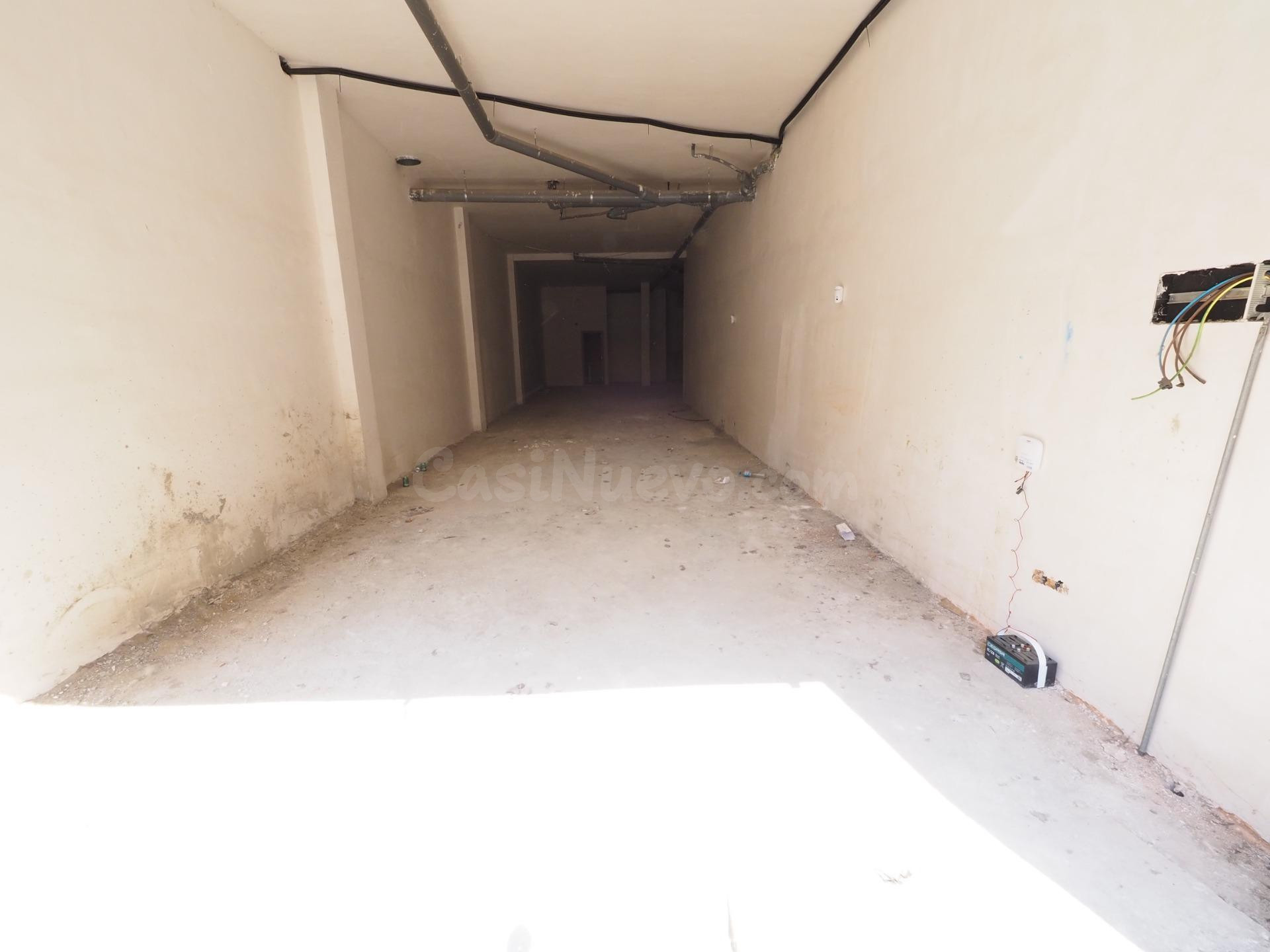 SE VENDE LOCAL COMERCIAL EN TERRASSA, ZONA ESPORTIVA - foto 5