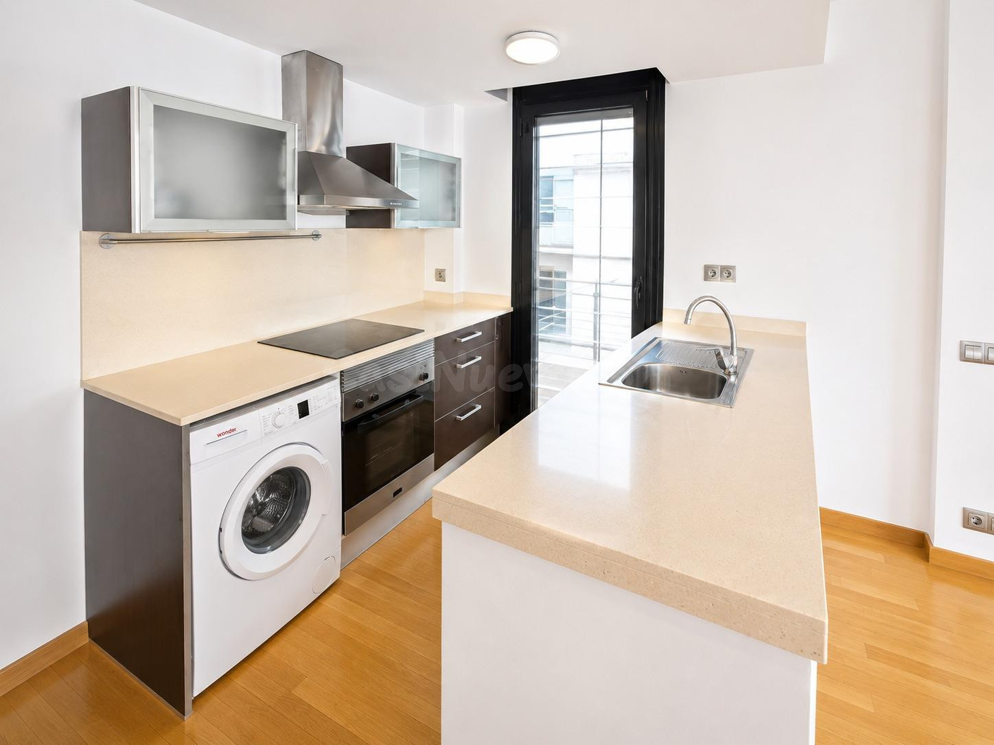 SE VENDE PISO EN BARCELONA, ZONA LA VERNEDA I LA PAU