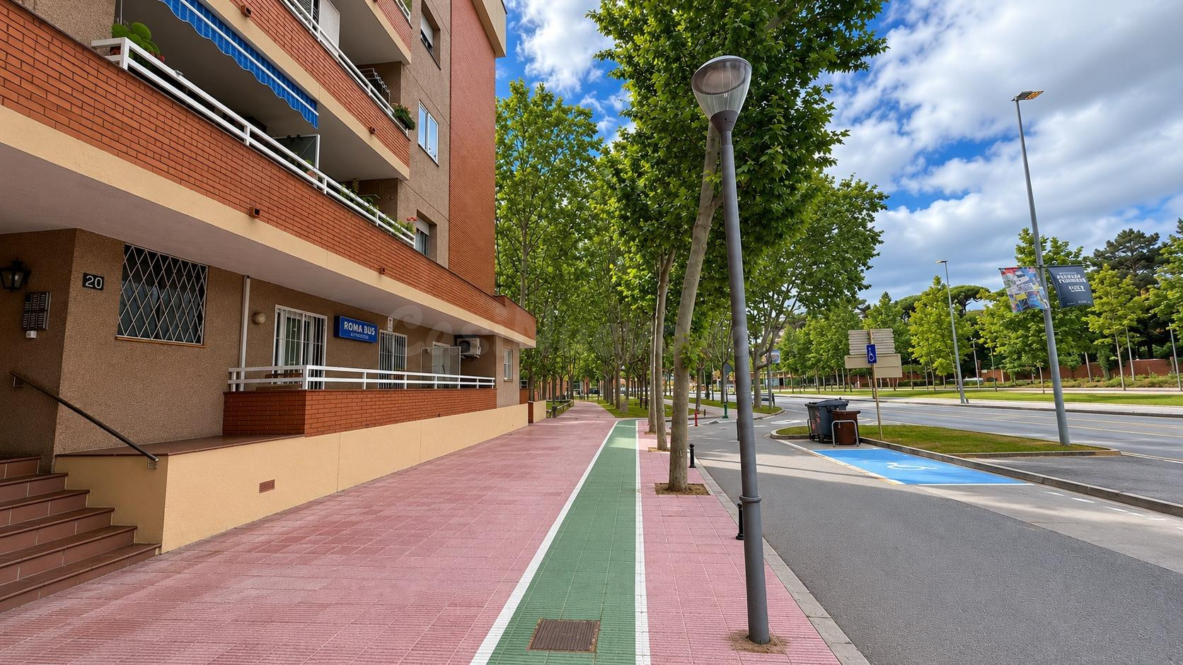 Inversión inmobiliaria en Lloret de Mar: Oportunidad NPL con - foto 2