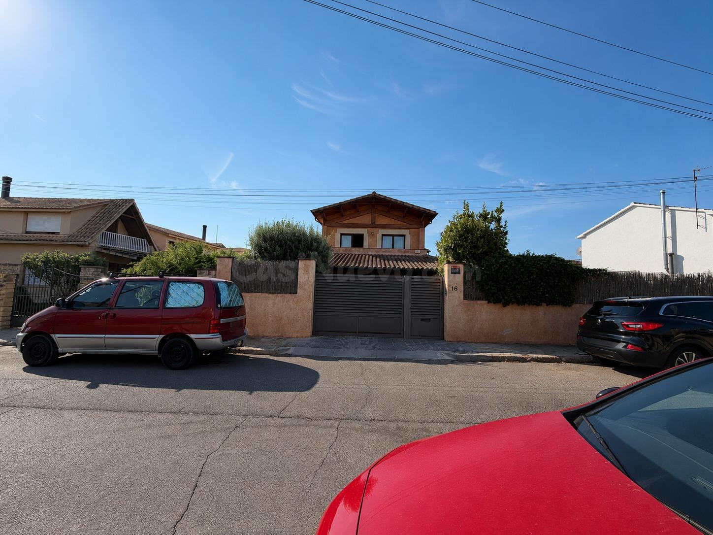 Inversión inmobiliaria Torredembarra: finca con piscina y ga