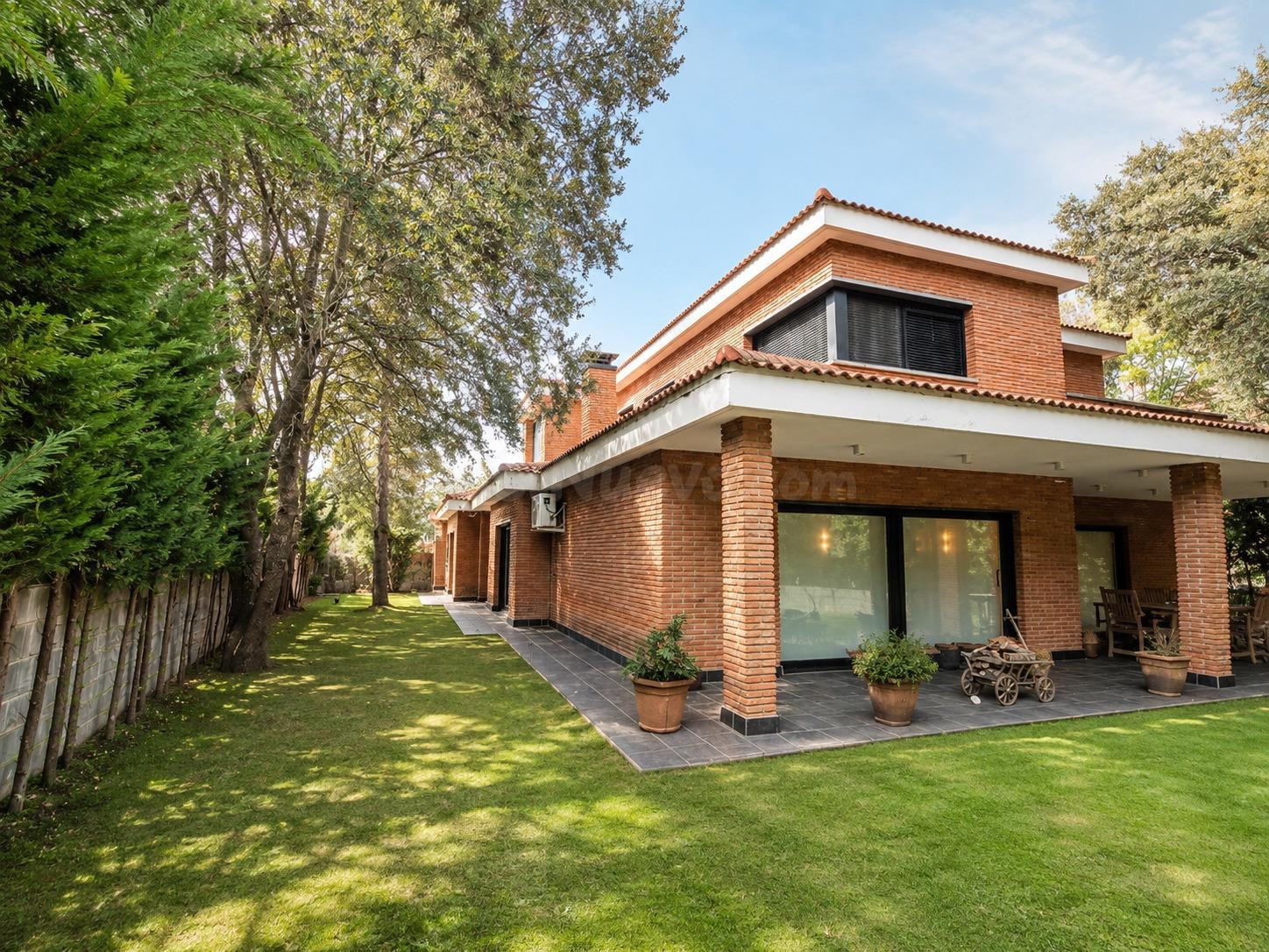 SE VENDE CHALET EN SANT FRUITÓS DE BAGES, URBANIZACIÓN