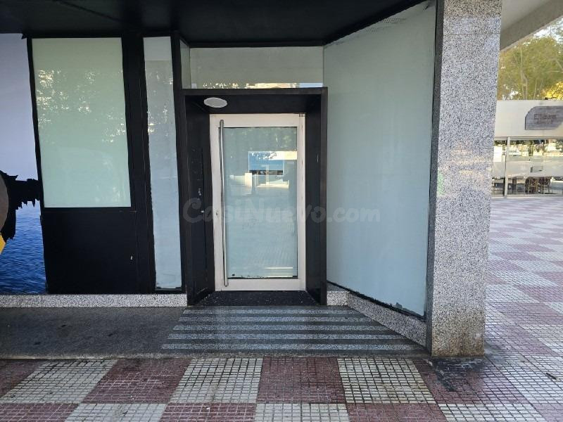 LOCAL COMERCIAL SITUADO EN PLAYA DE SAN JUAN!!