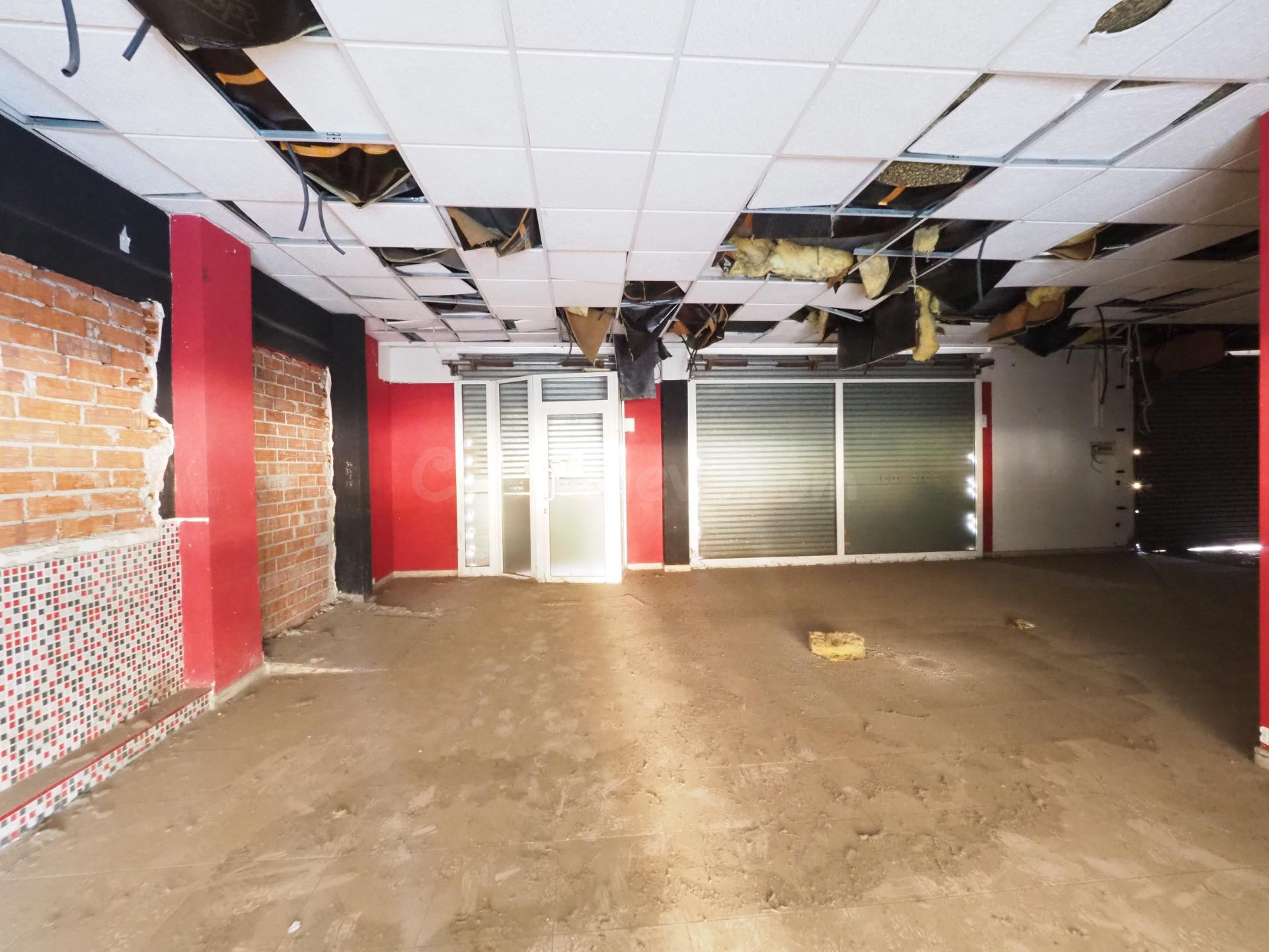 SE VENDE LOCAL COMERCIAL EN OLESA DE MONTSERRAT - foto 4