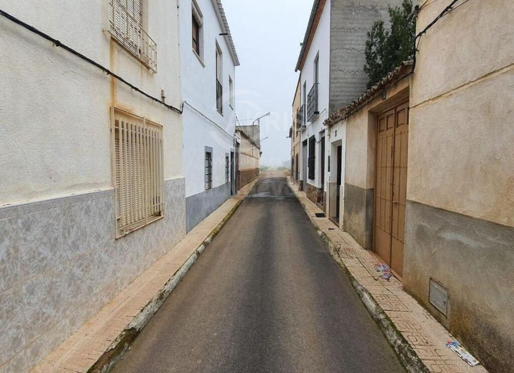 Casa en Granatula De Calatrava - foto 3