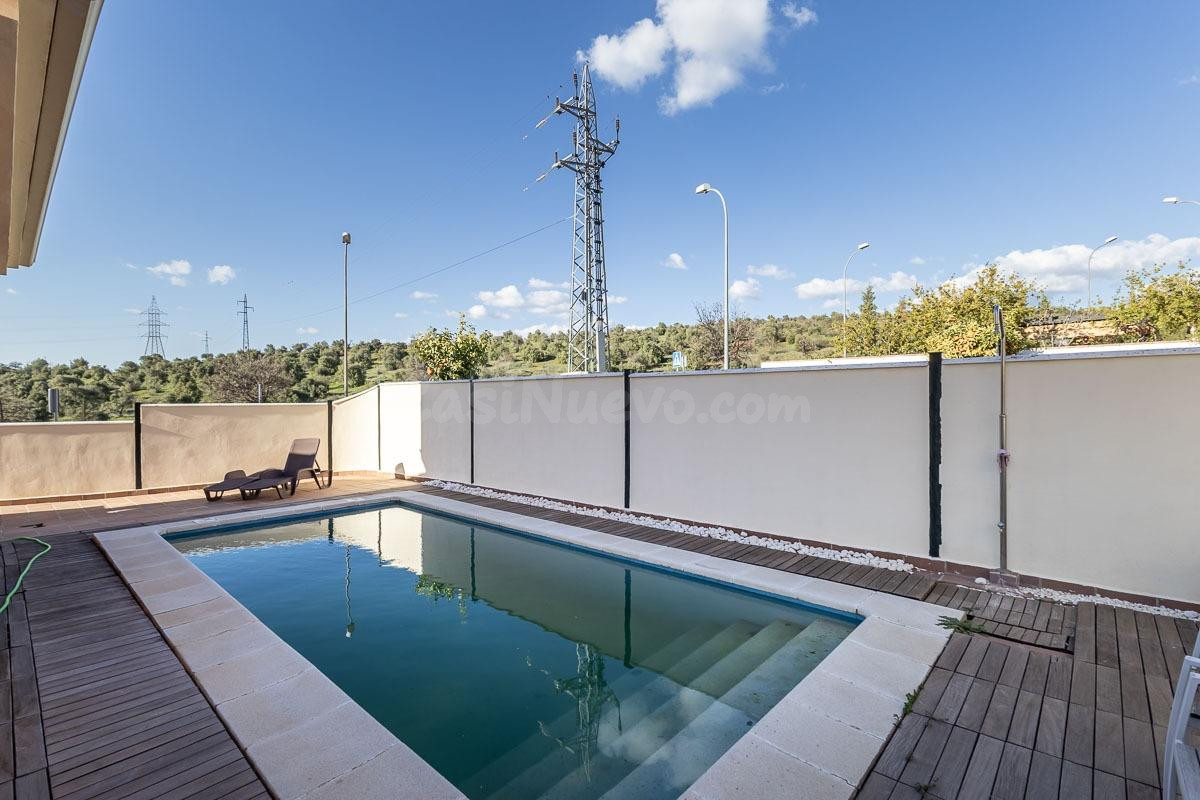 Casa pareada con piscina y vistas despejadas en Huétor Vega - foto 4
