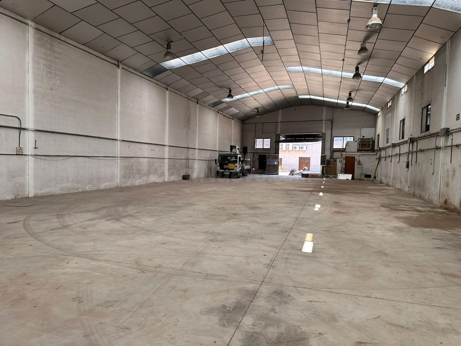 SE ALQUILA NAVE INDUSTRIAL EN ALDAIA