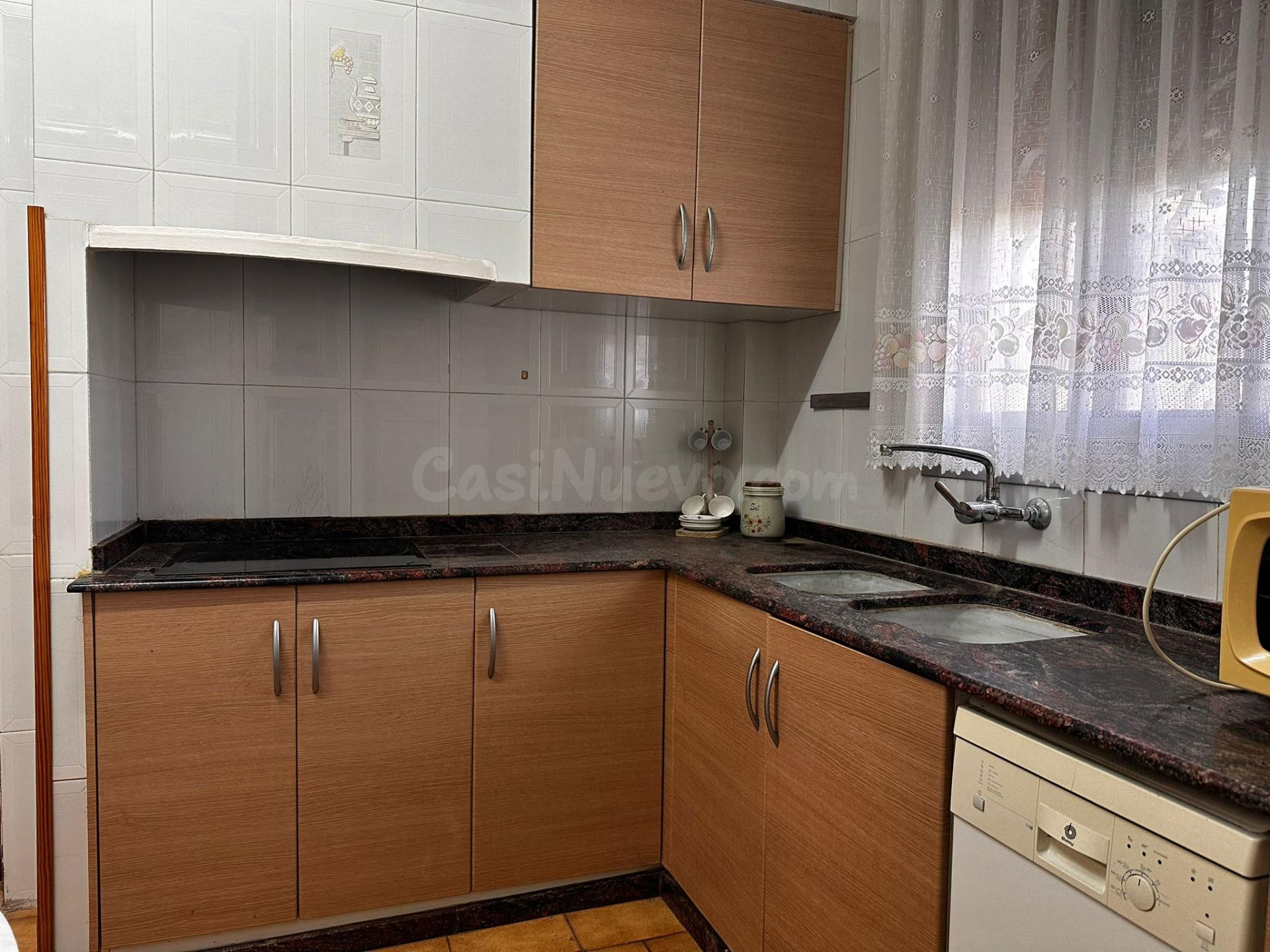MAGNIFICA CASA CON DOS VIVENDAS EN PINEDO A 300MTS DEL MAR - foto 4