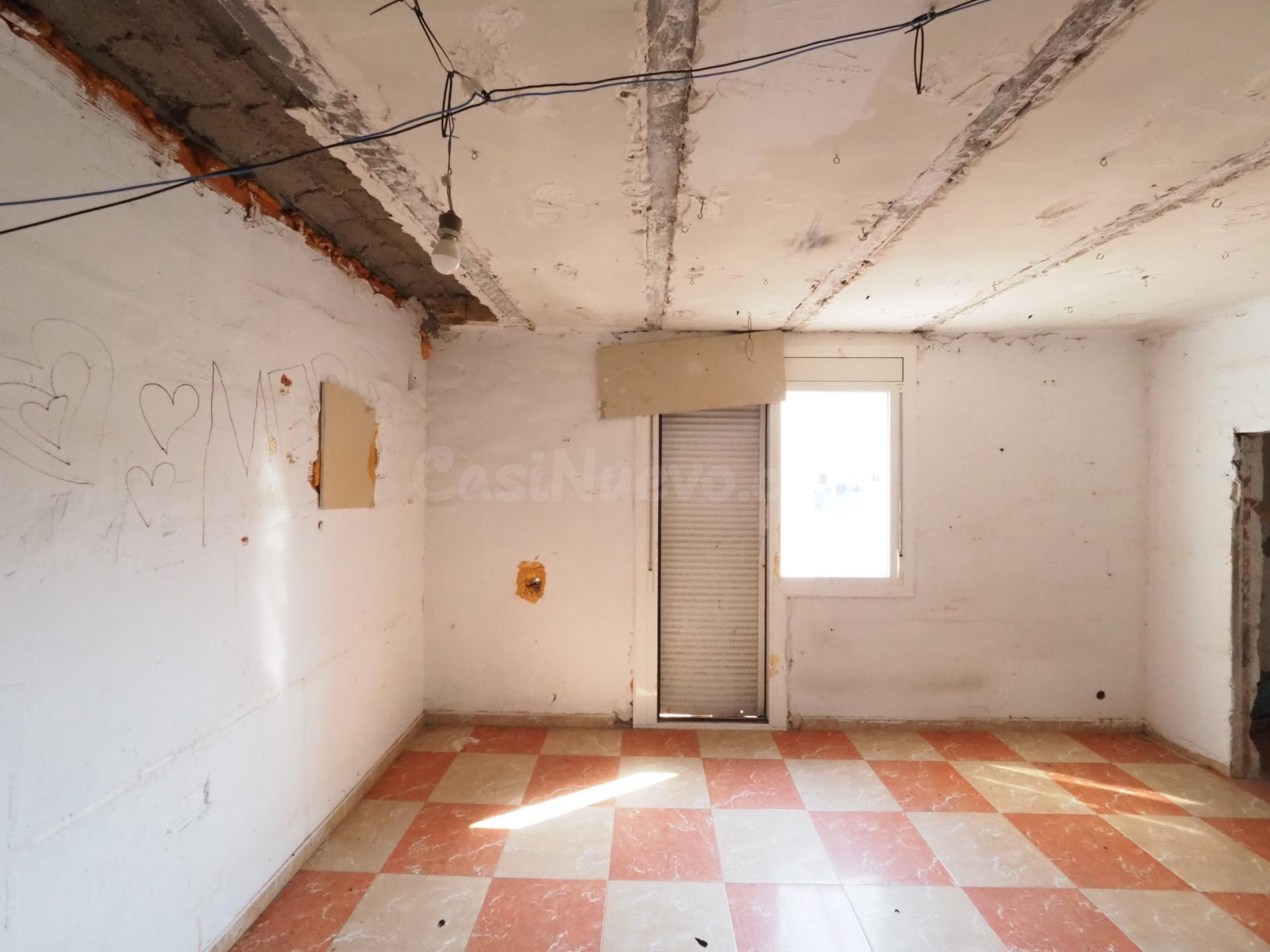 SE VENDE PISO EN BARCELONA, ZONA EL BESOS - foto 5