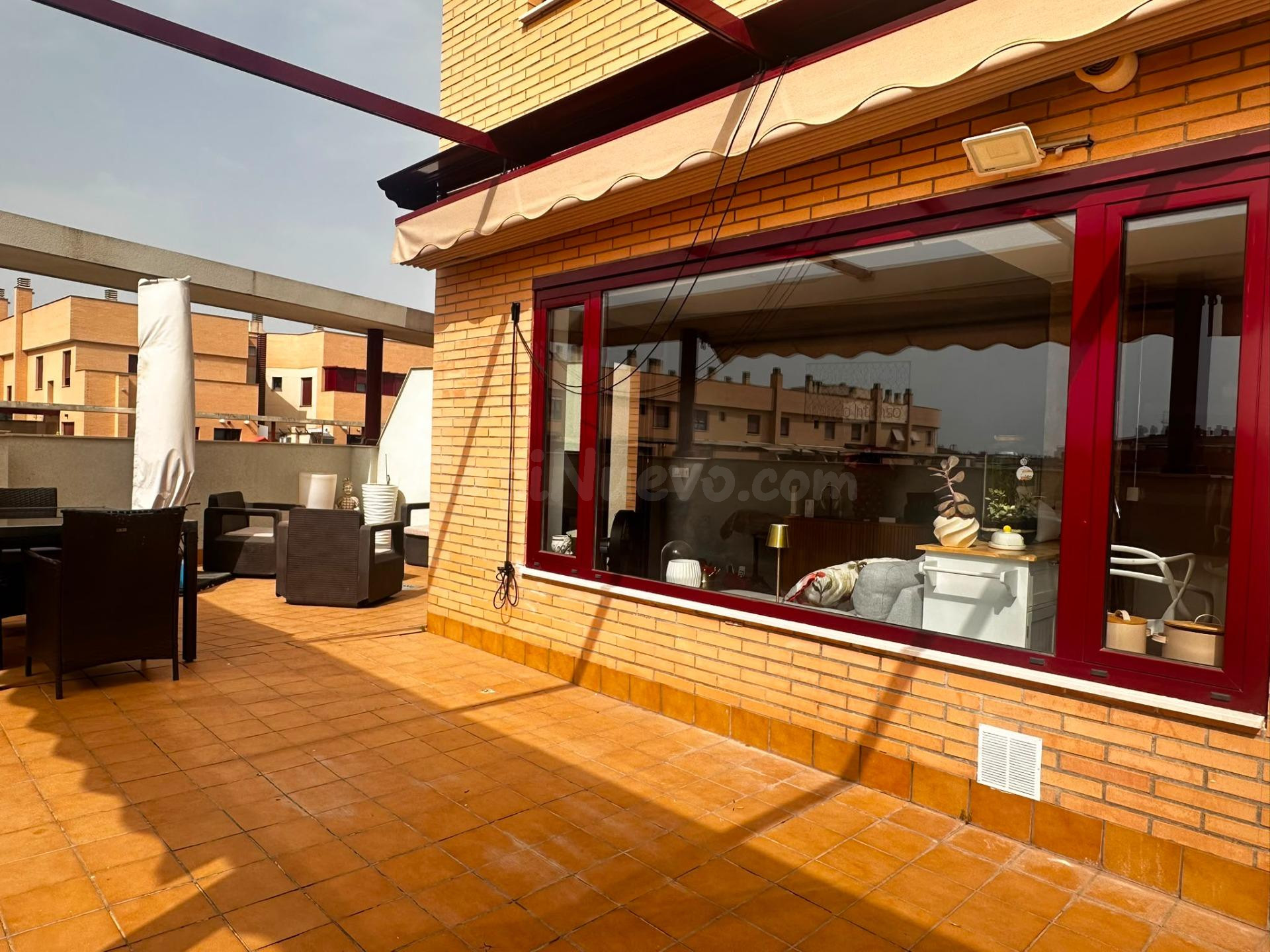 Exclusivo ático dúplex con espectacular terraza de 40 m2 en  - foto 2