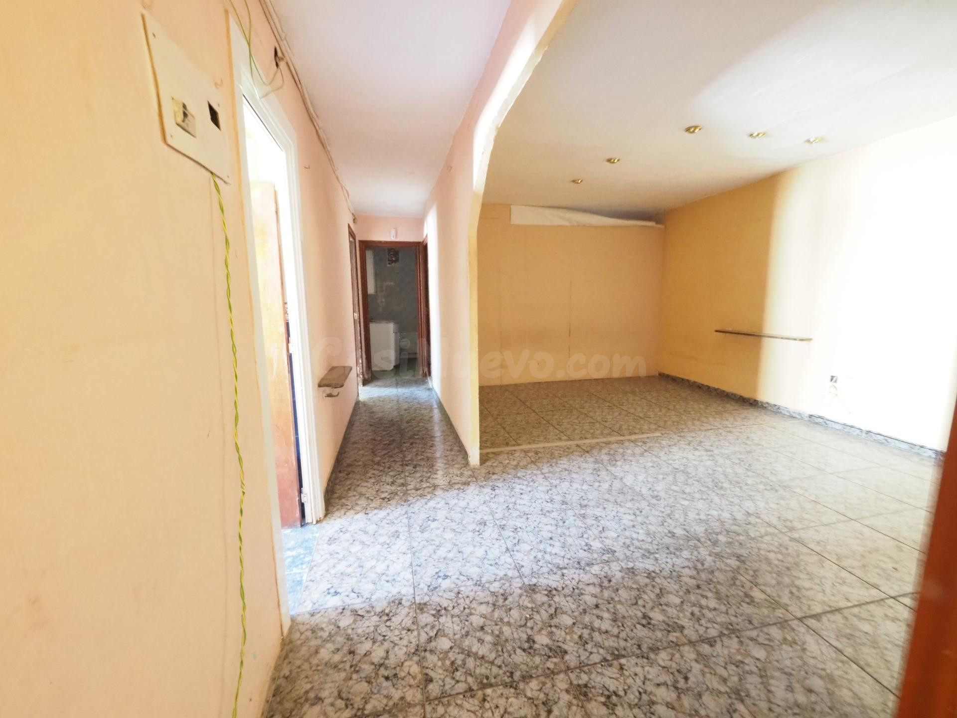 SE VENDE CASA ADOSADA EN SANTA MARGARIDA DE MONTBUI - foto 2