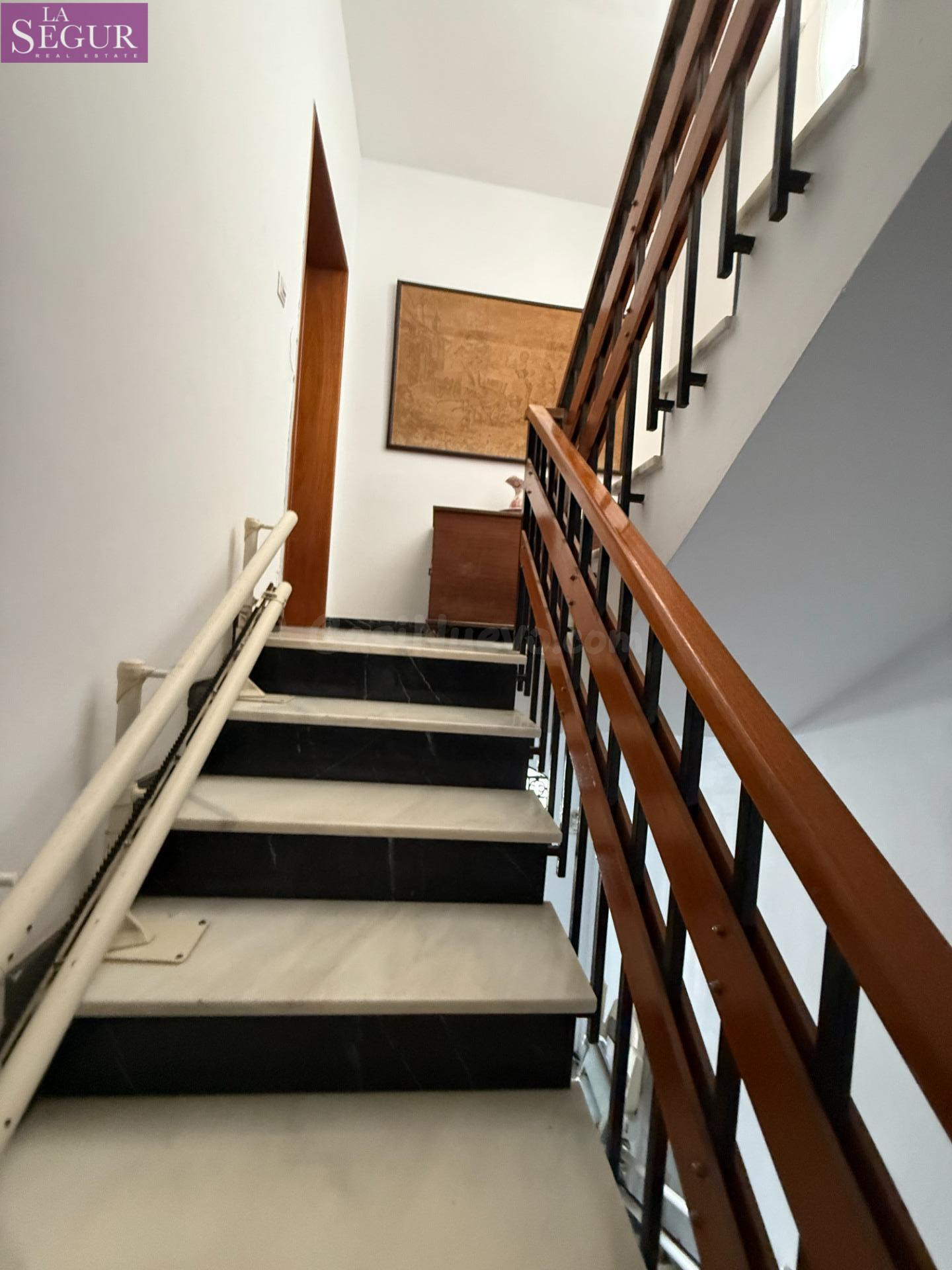MAGNIFICA CASA EN EL CENTRO DE BENALUP - foto 4