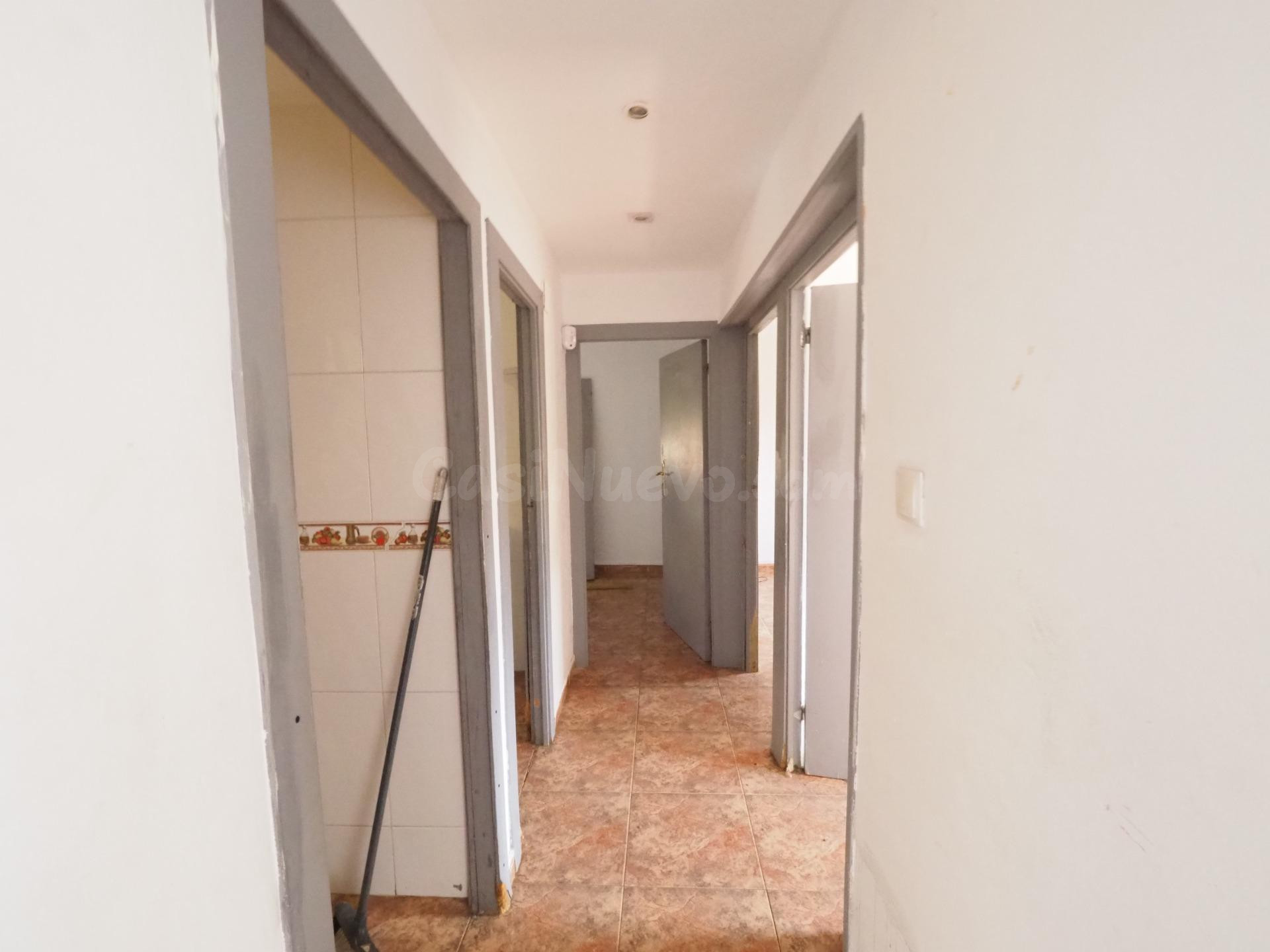 SE VENDE PISO EN BADALONA, ZONA SANT ROC - foto 4