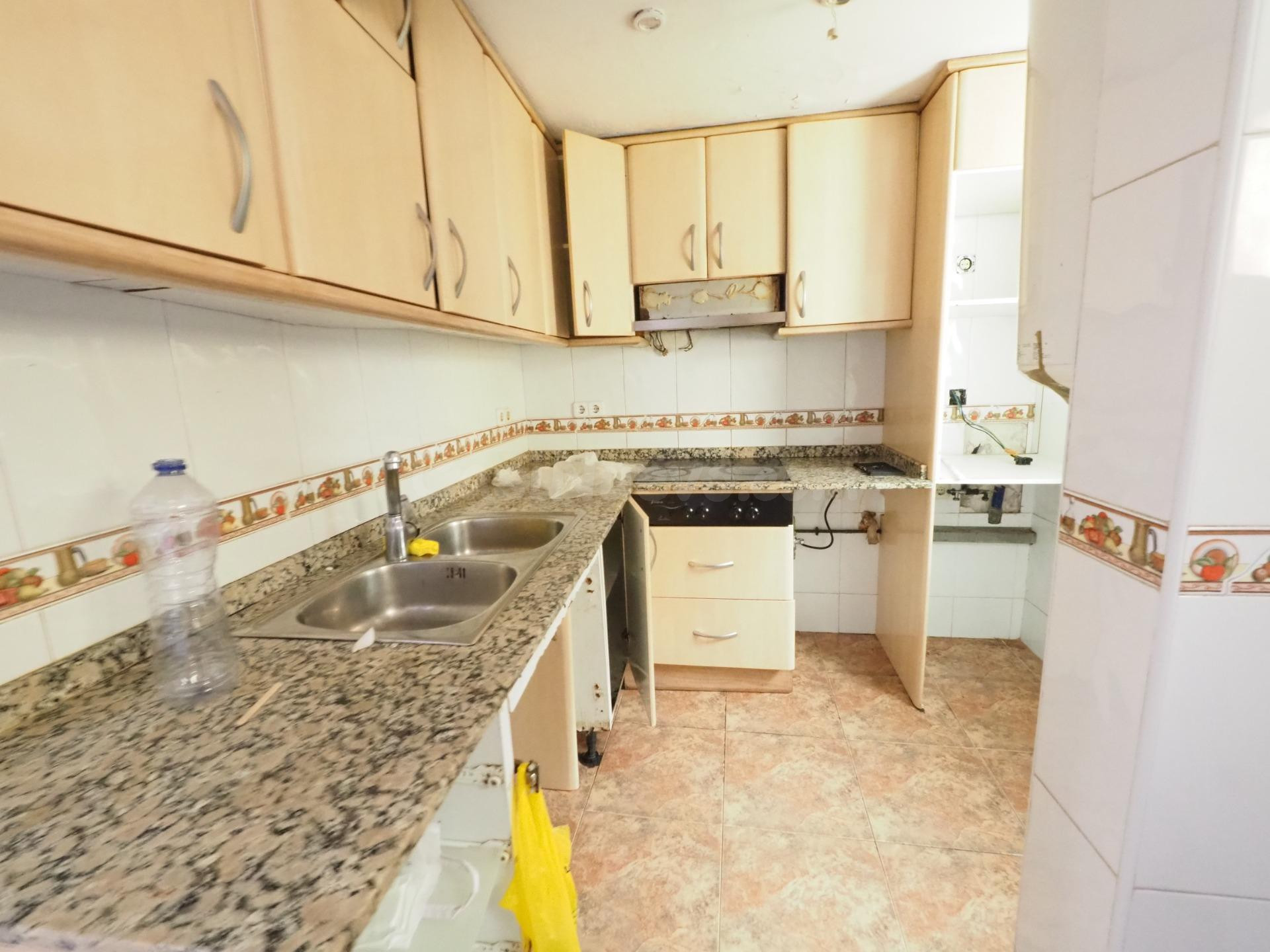 SE VENDE PISO EN BADALONA, ZONA SANT ROC - foto 5