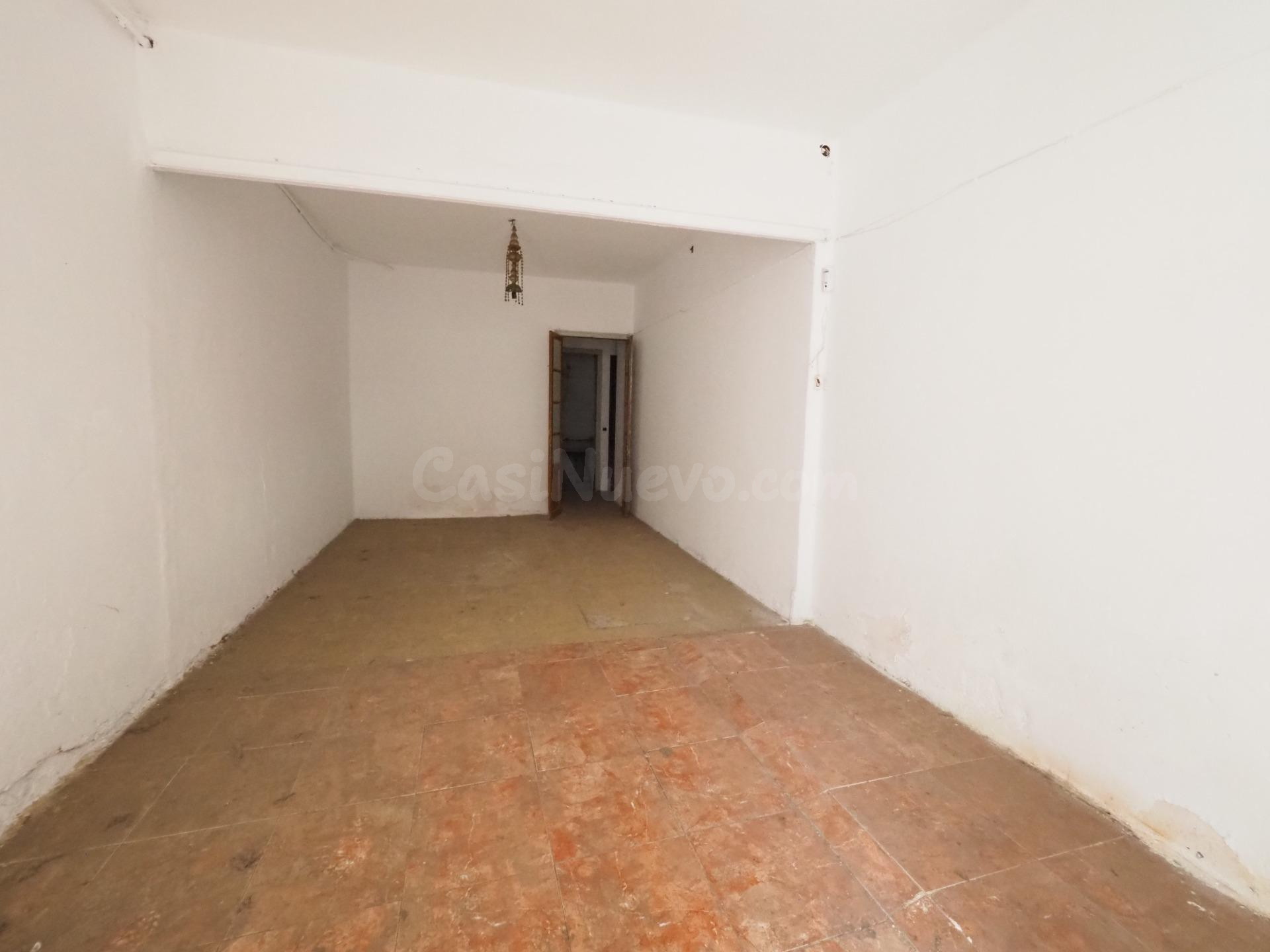 SE VENDE PLANTA BAJA EN MARTORELL, ZONA ROSANES - foto 2