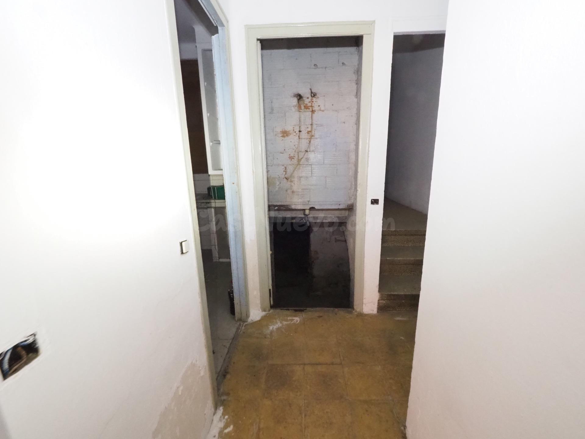 SE VENDE PLANTA BAJA EN MARTORELL, ZONA ROSANES - foto 4