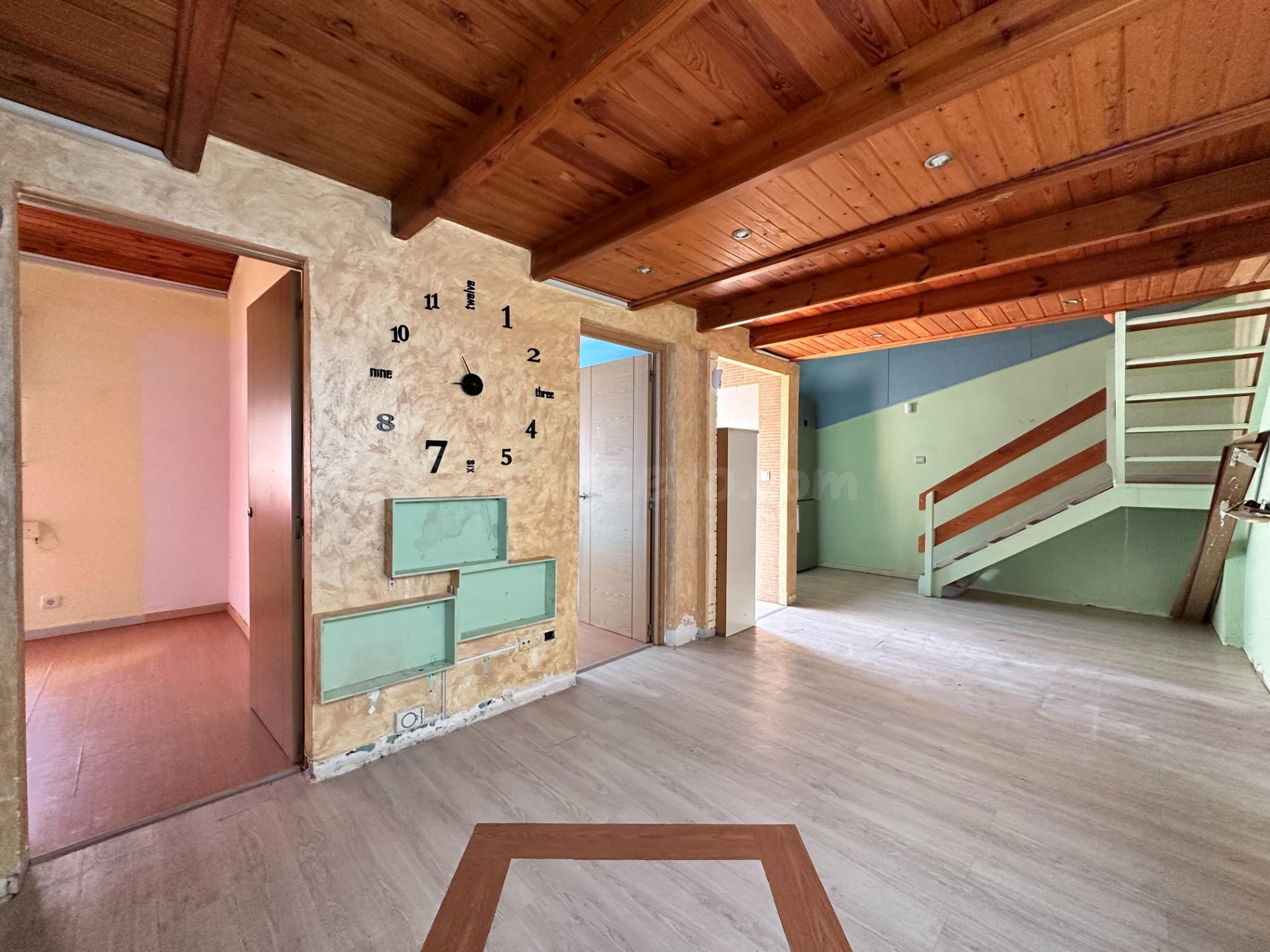 SE VENDE PISO EN BADALONA, ZONA BUFALA