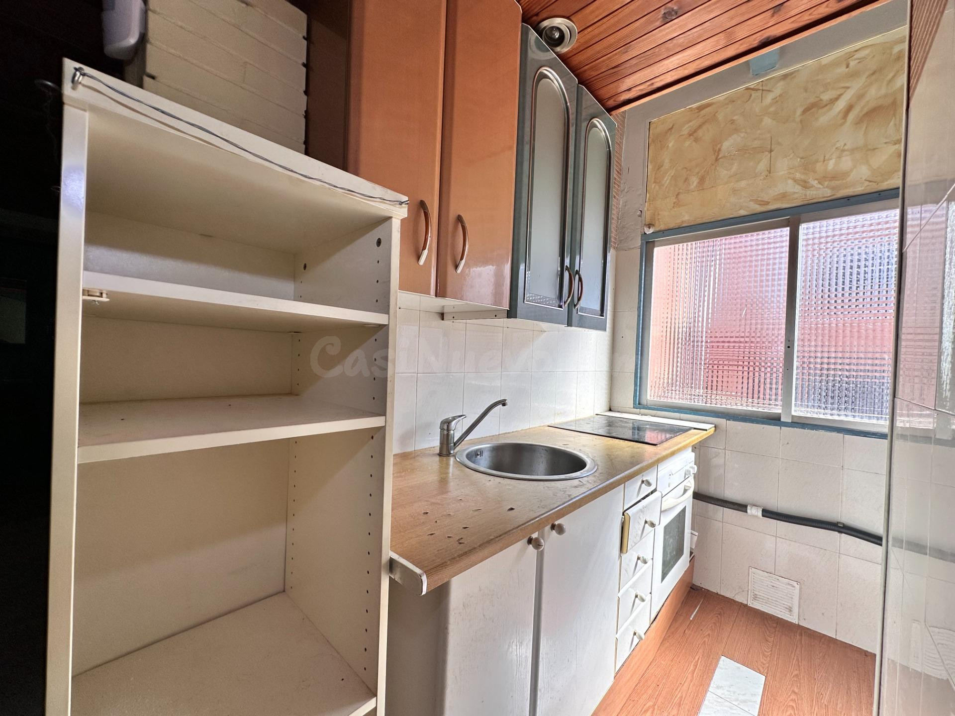 SE VENDE PISO EN BADALONA, ZONA BUFALA - foto 5