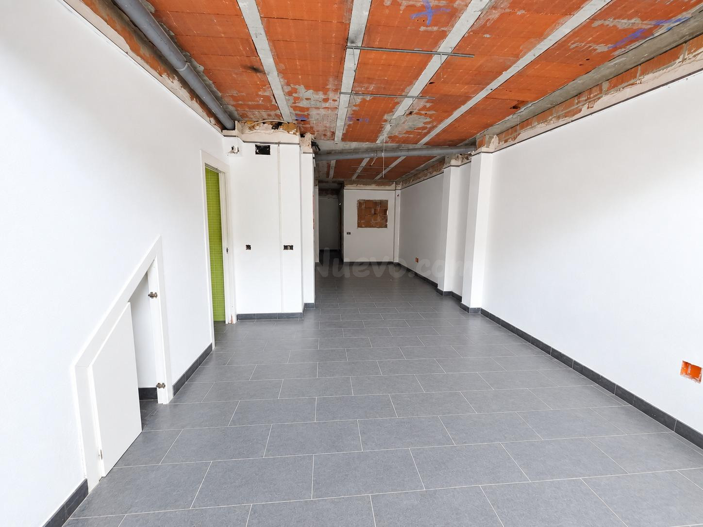 SE VENDE LOCAL COMERCIAL EN VILANOVA I LA GELTRU, ZONA SANT 