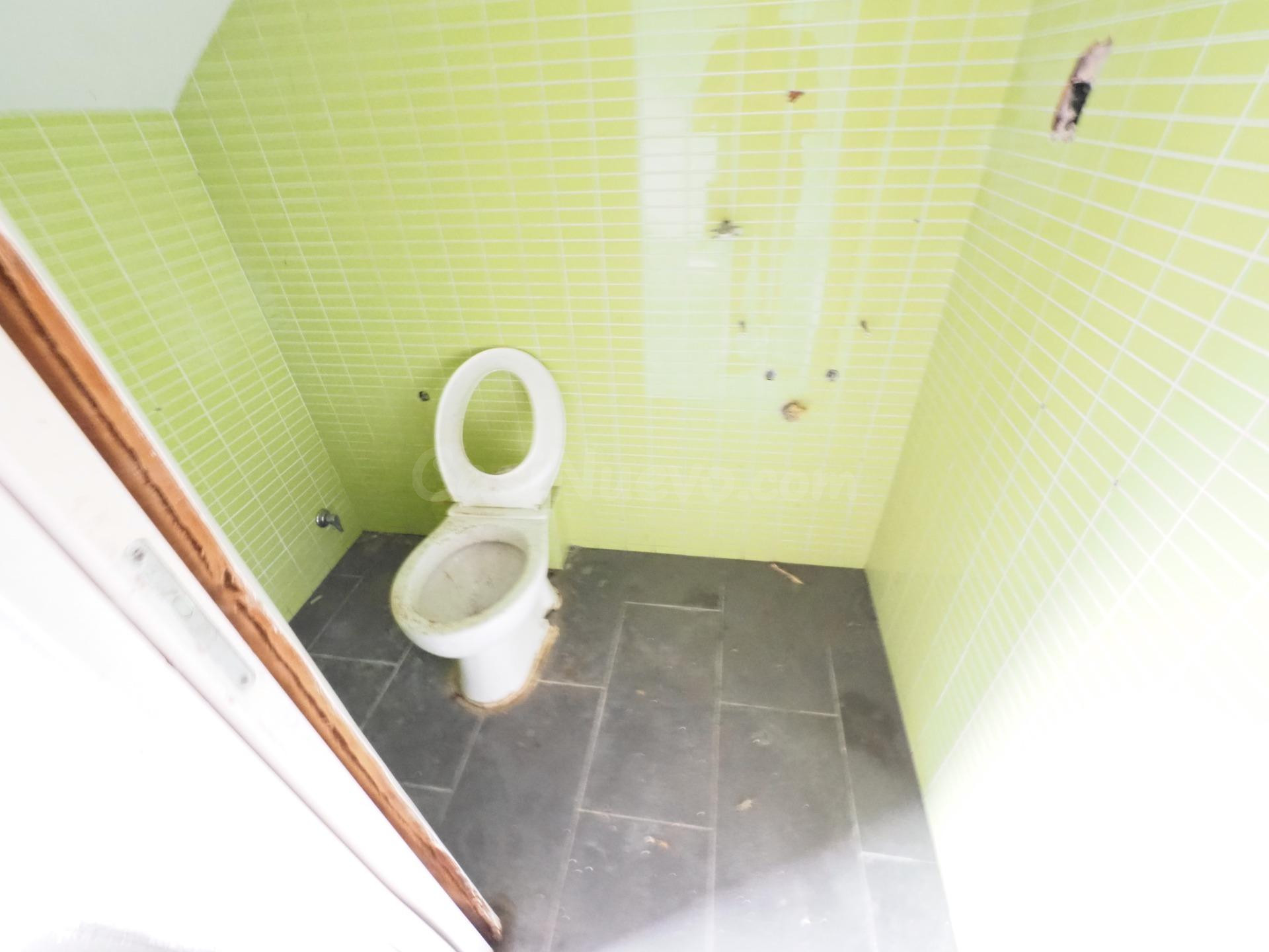 SE VENDE LOCAL COMERCIAL EN VILANOVA I LA GELTRU, ZONA SANT  - foto 3
