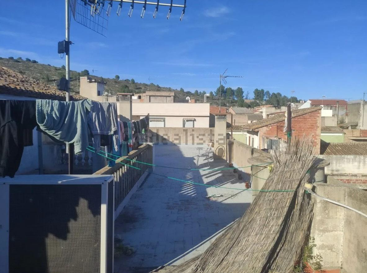 Edificio Planta Baja y Ático: Oportunidad Única en el Corazó - foto 2