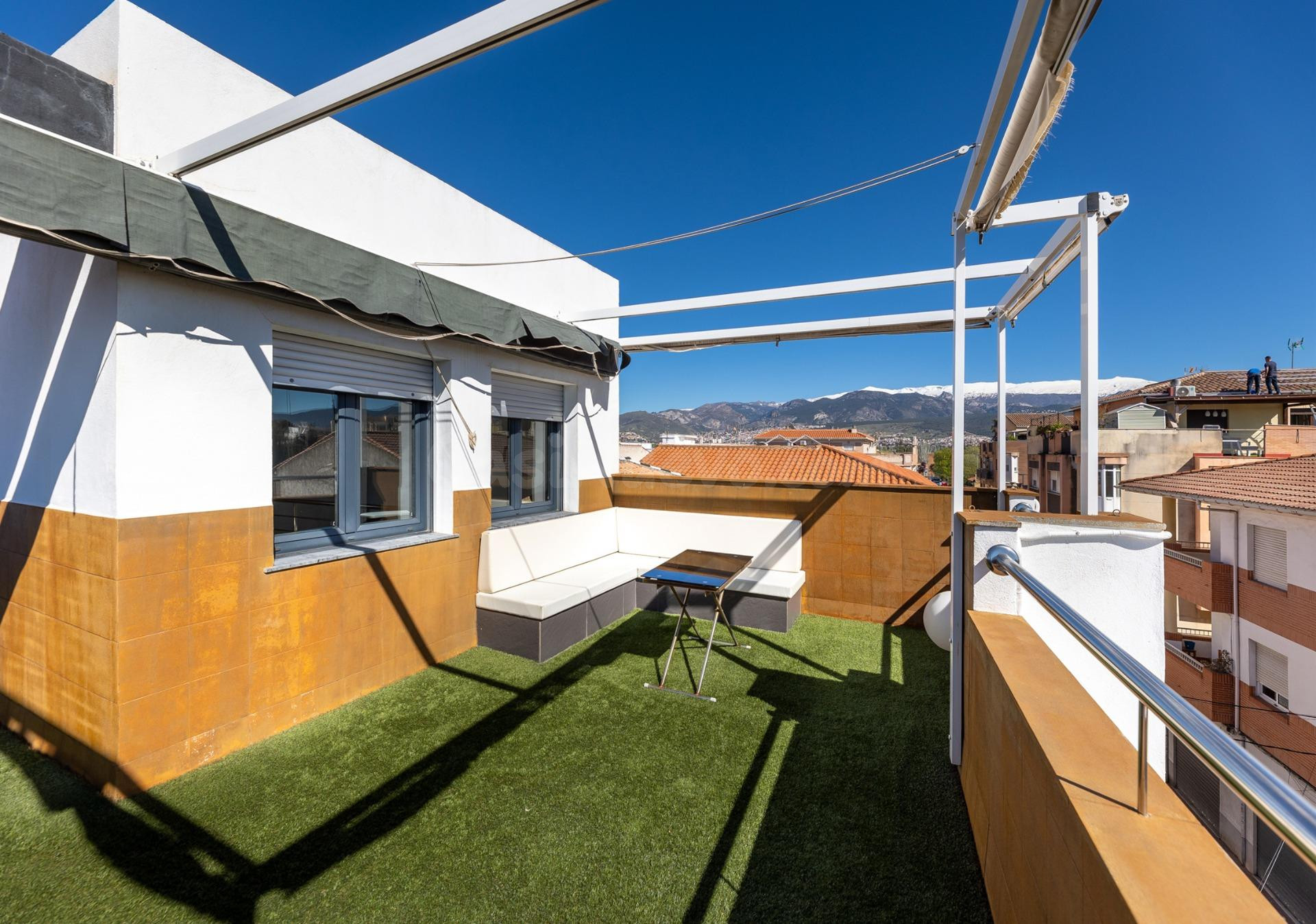 Venta de casa con calidades de lujo en Armilla (Granada) - foto 3