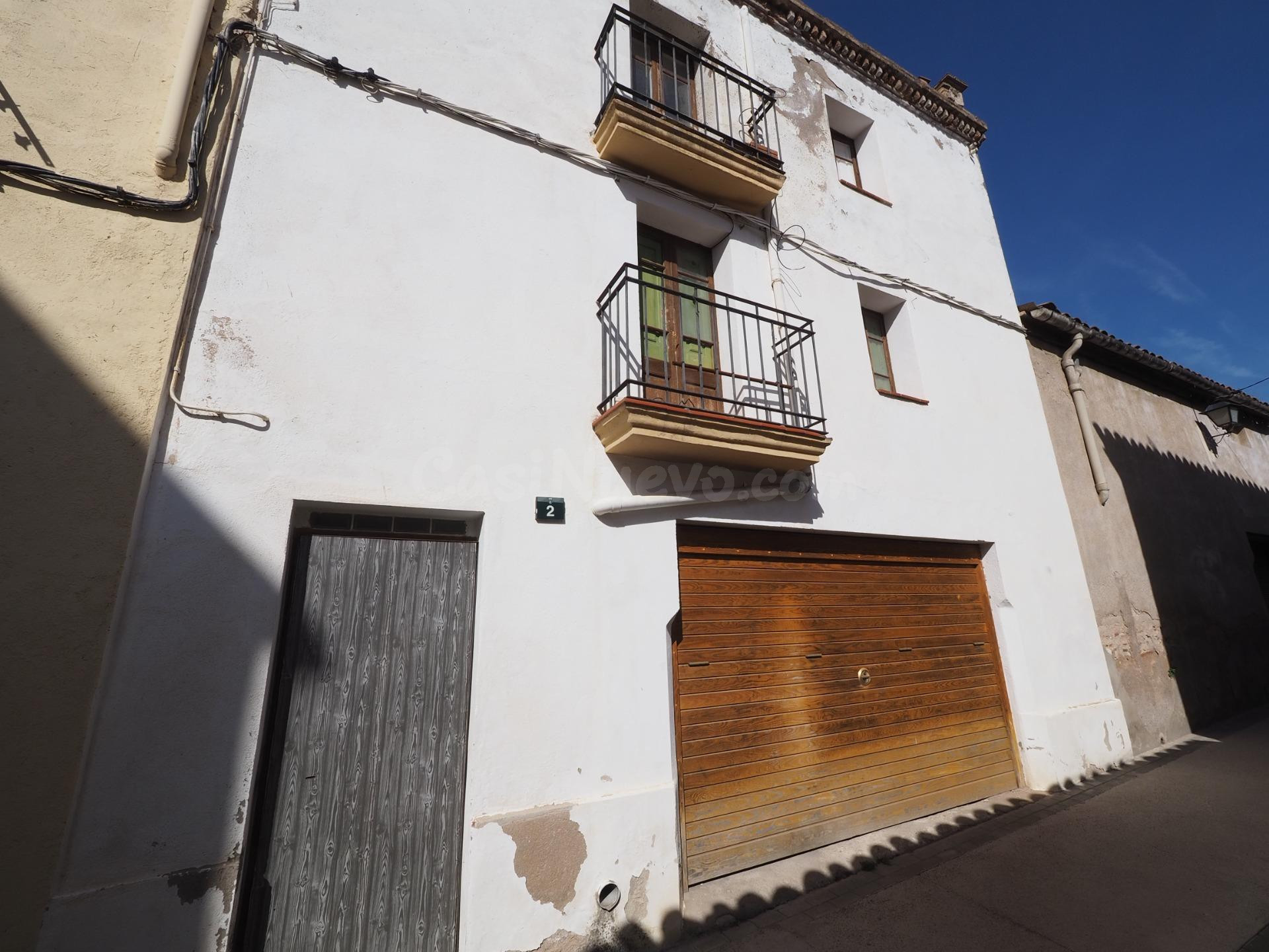SE VENDE CASA ADOSADA EN LA POBLA DE CLARAMUNT