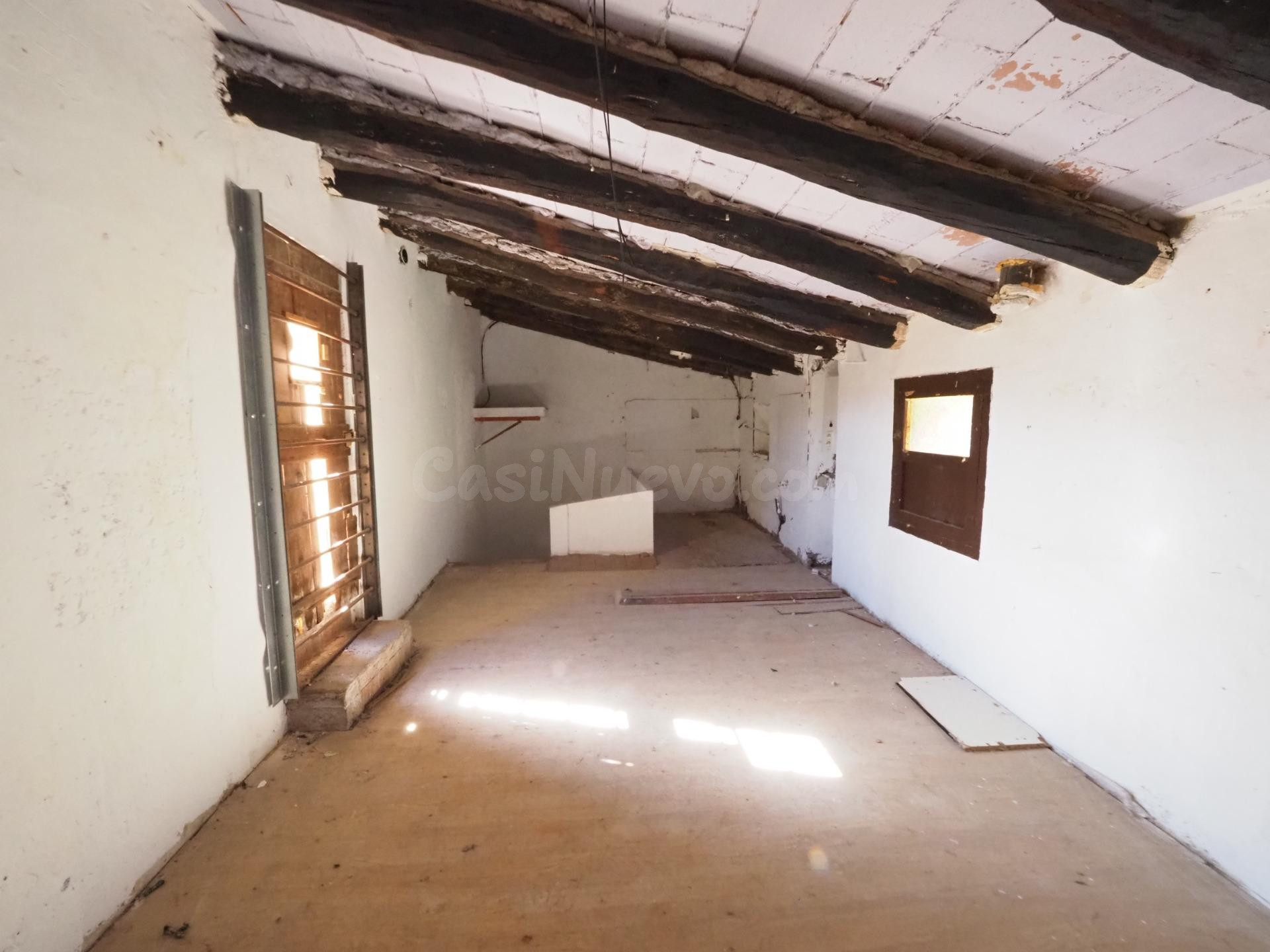 SE VENDE CASA ADOSADA EN LA POBLA DE CLARAMUNT - foto 4