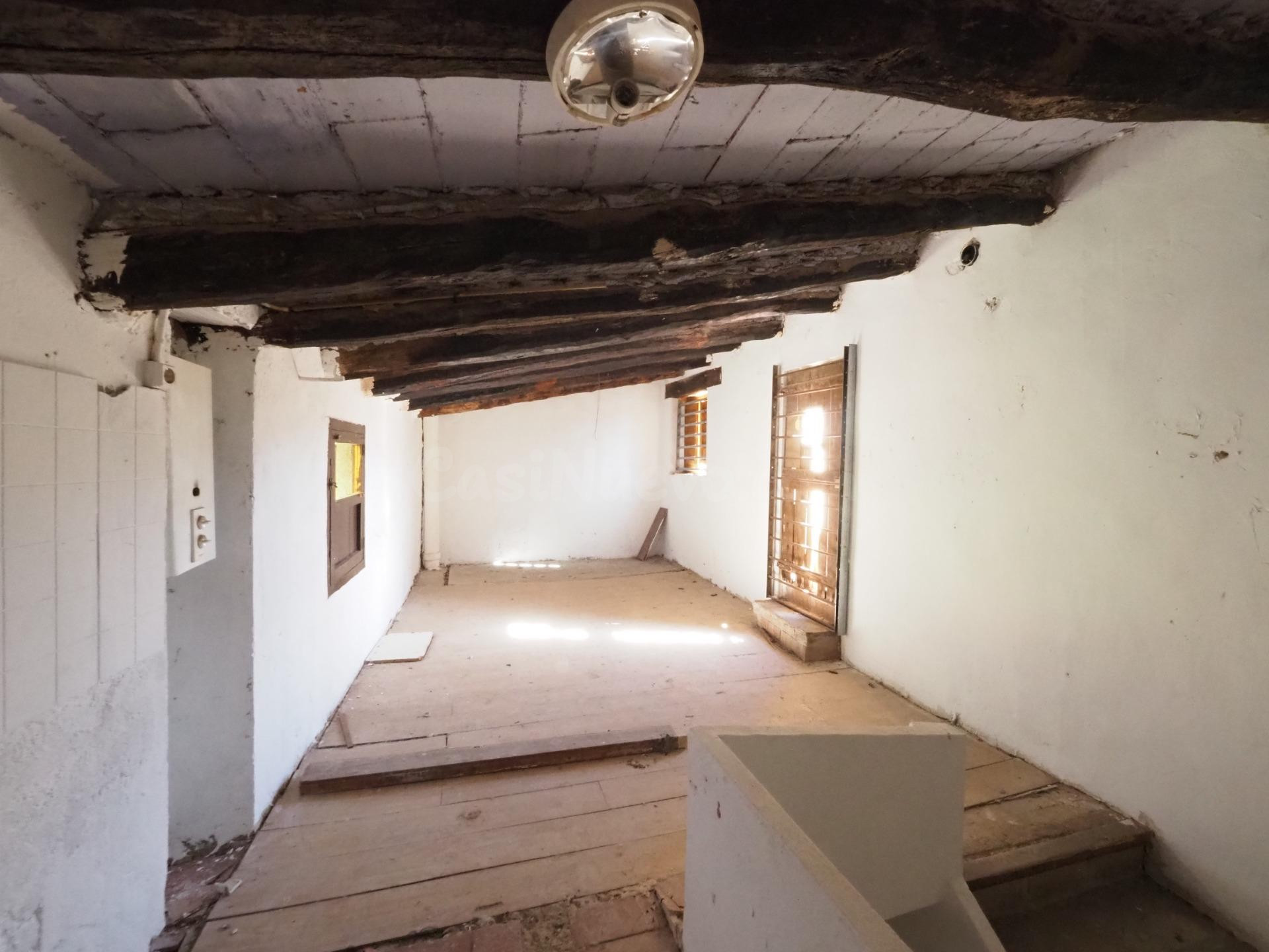 SE VENDE CASA ADOSADA EN LA POBLA DE CLARAMUNT - foto 5