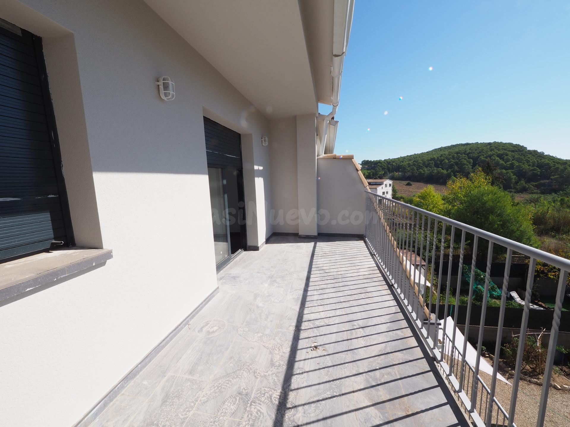 SE VENDE CASA ADOSADA EN MEDIONA - foto 5