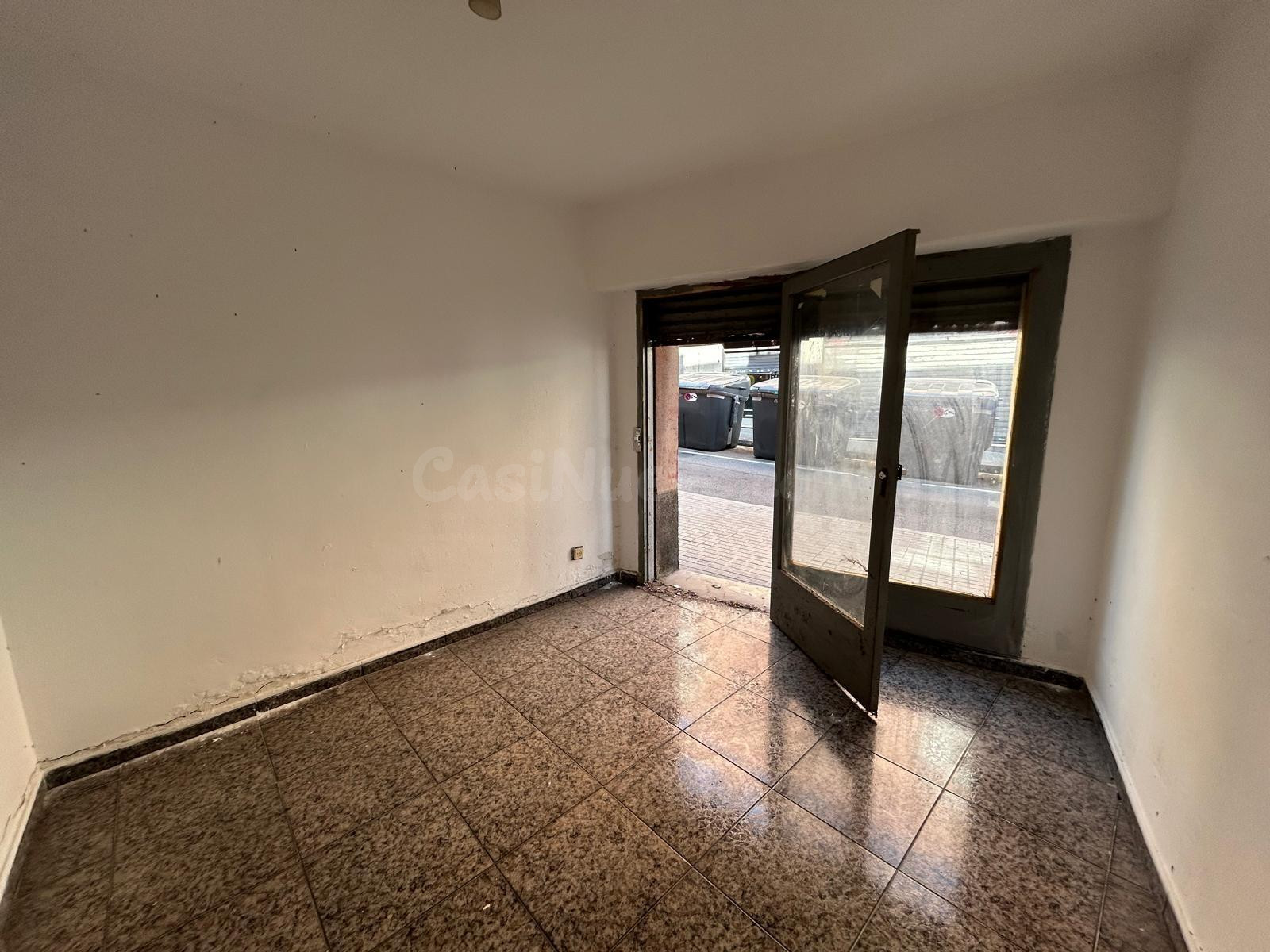 SE VENDE LOCAL COMERCIAL EN SANTA COLOMA DE GRAMANET, ZONA F - foto 2