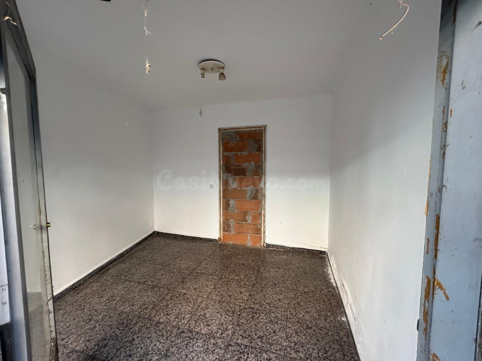 SE VENDE LOCAL COMERCIAL EN SANTA COLOMA DE GRAMANET, ZONA F - foto 3