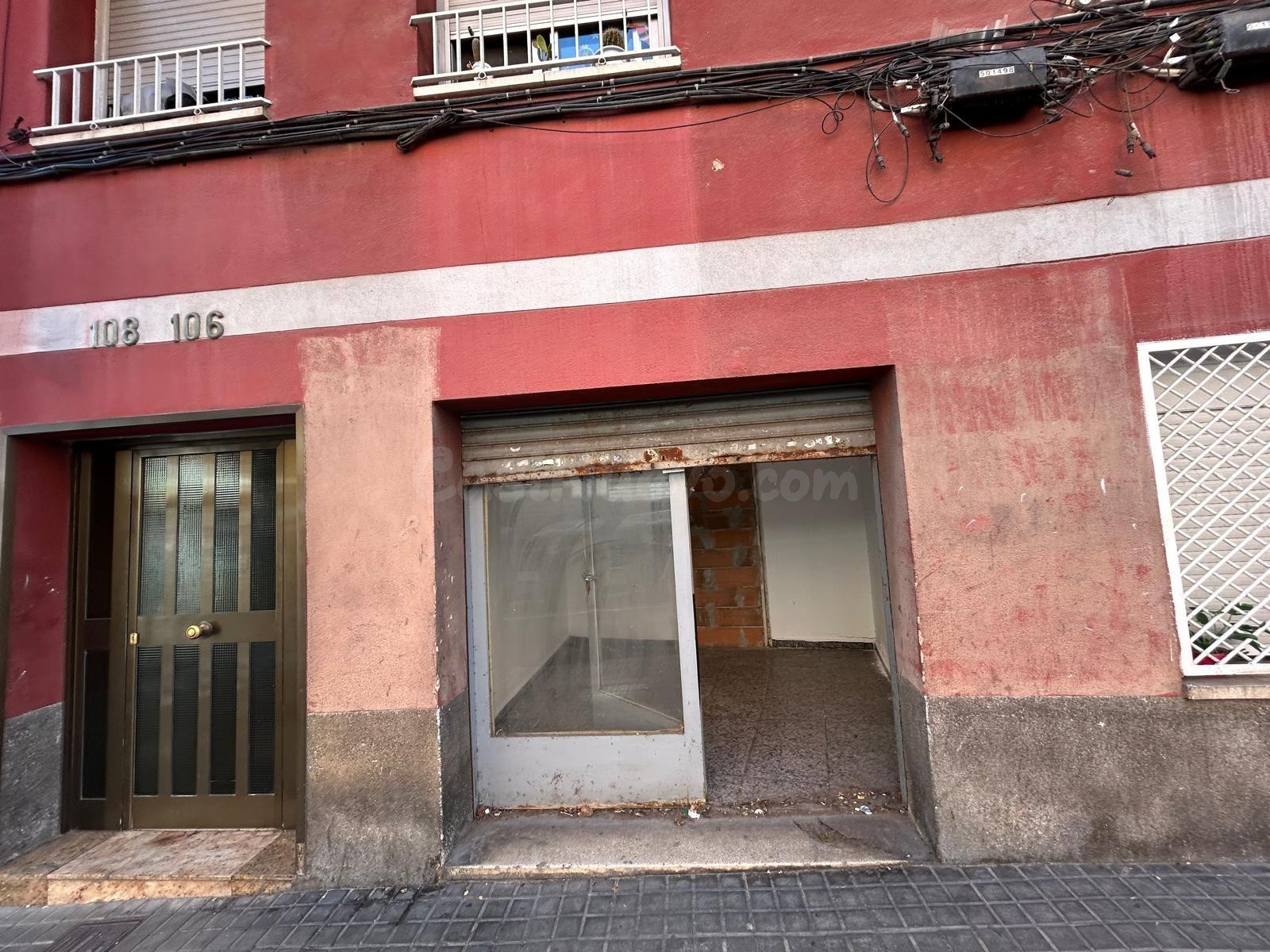 SE VENDE LOCAL COMERCIAL EN SANTA COLOMA DE GRAMANET, ZONA F - foto 4