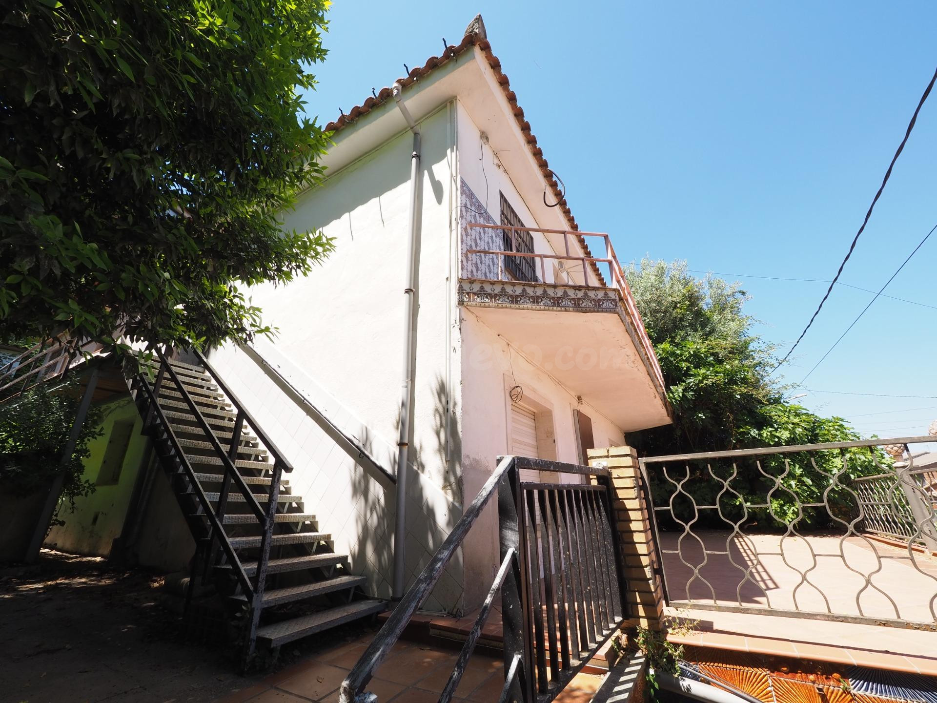 SE VENDE CASA EN TERRASSA, ZONA CAN PALET DE VISTALEGRE